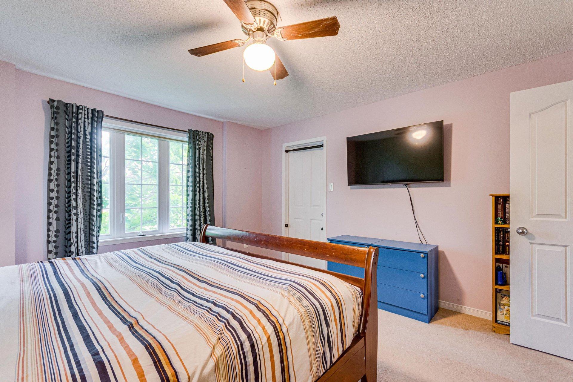 









50


Rue des Roseaux

,
Gatineau (Aylmer),




QC
J9J0N2

