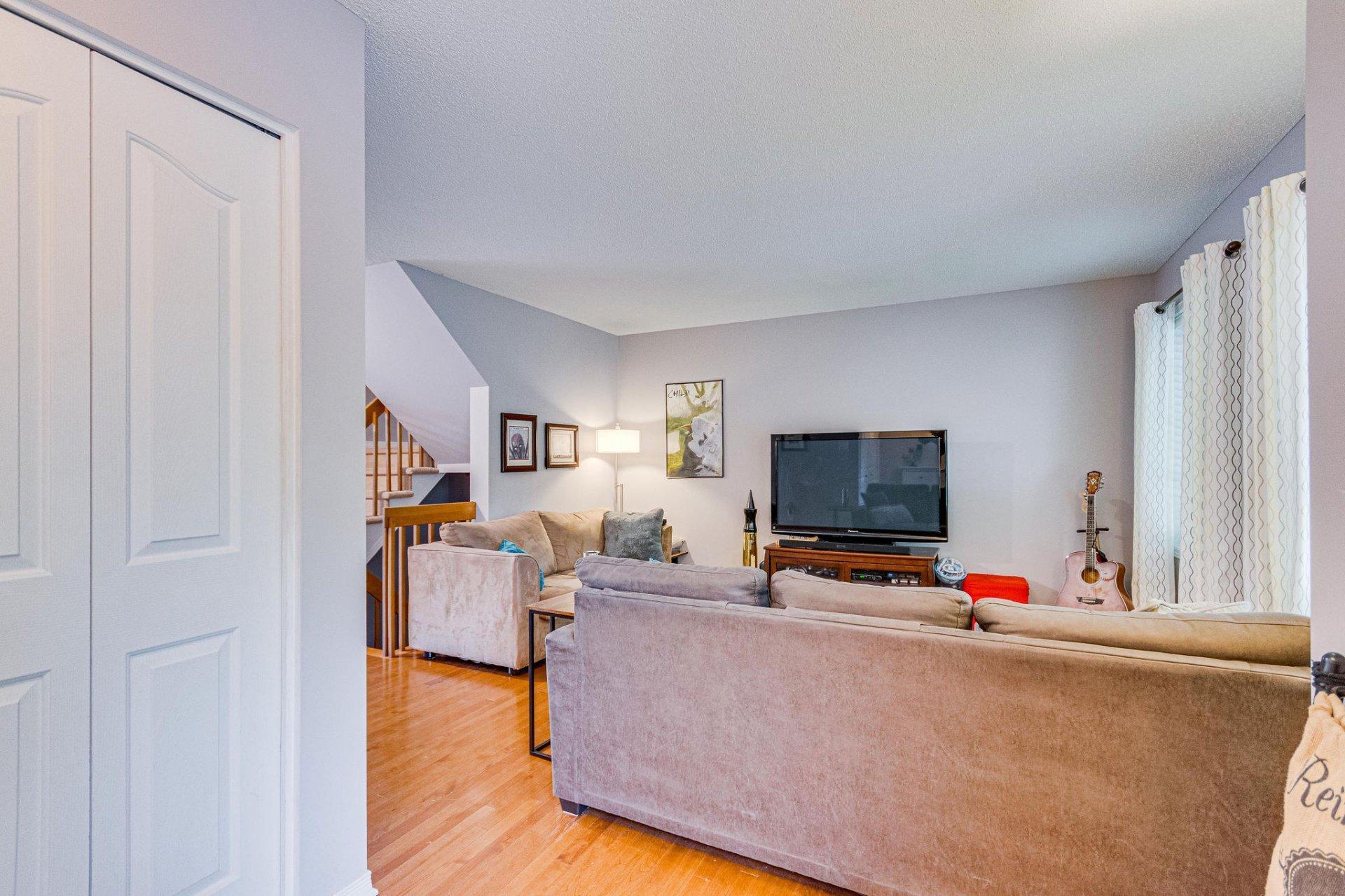









50


Rue des Roseaux

,
Gatineau (Aylmer),




QC
J9J0N2

