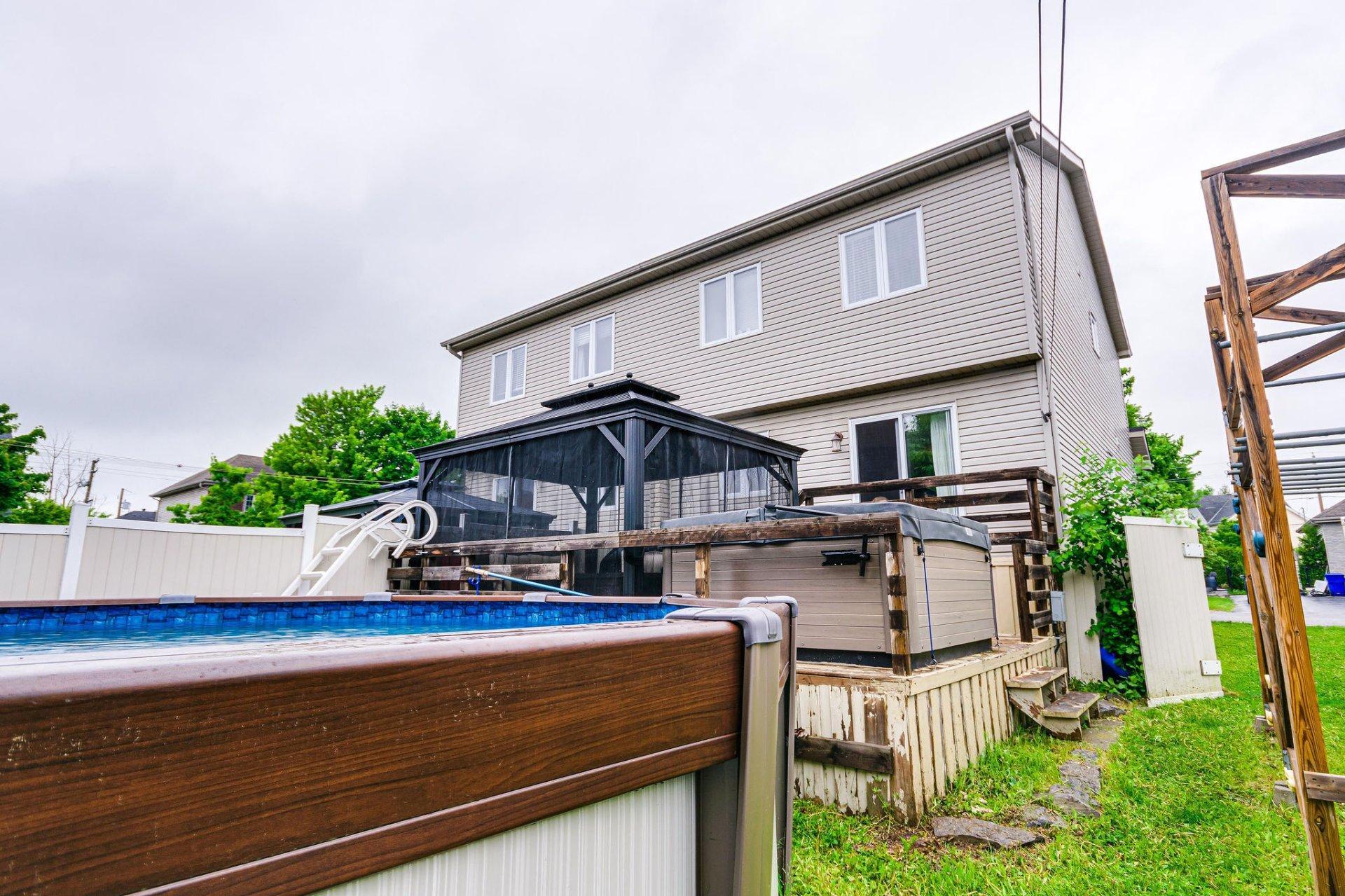 









50


Rue des Roseaux

,
Gatineau (Aylmer),




QC
J9J0N2


