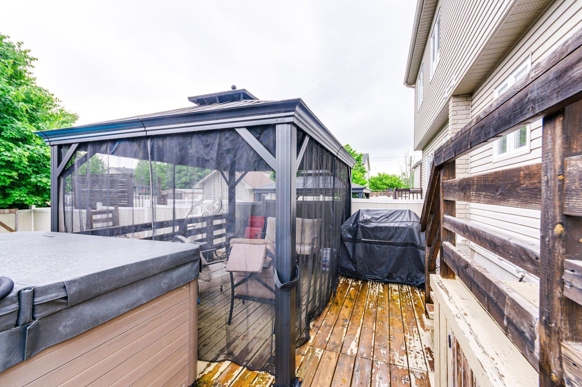 









50


Rue des Roseaux

,
Gatineau (Aylmer),




QC
J9J0N2

