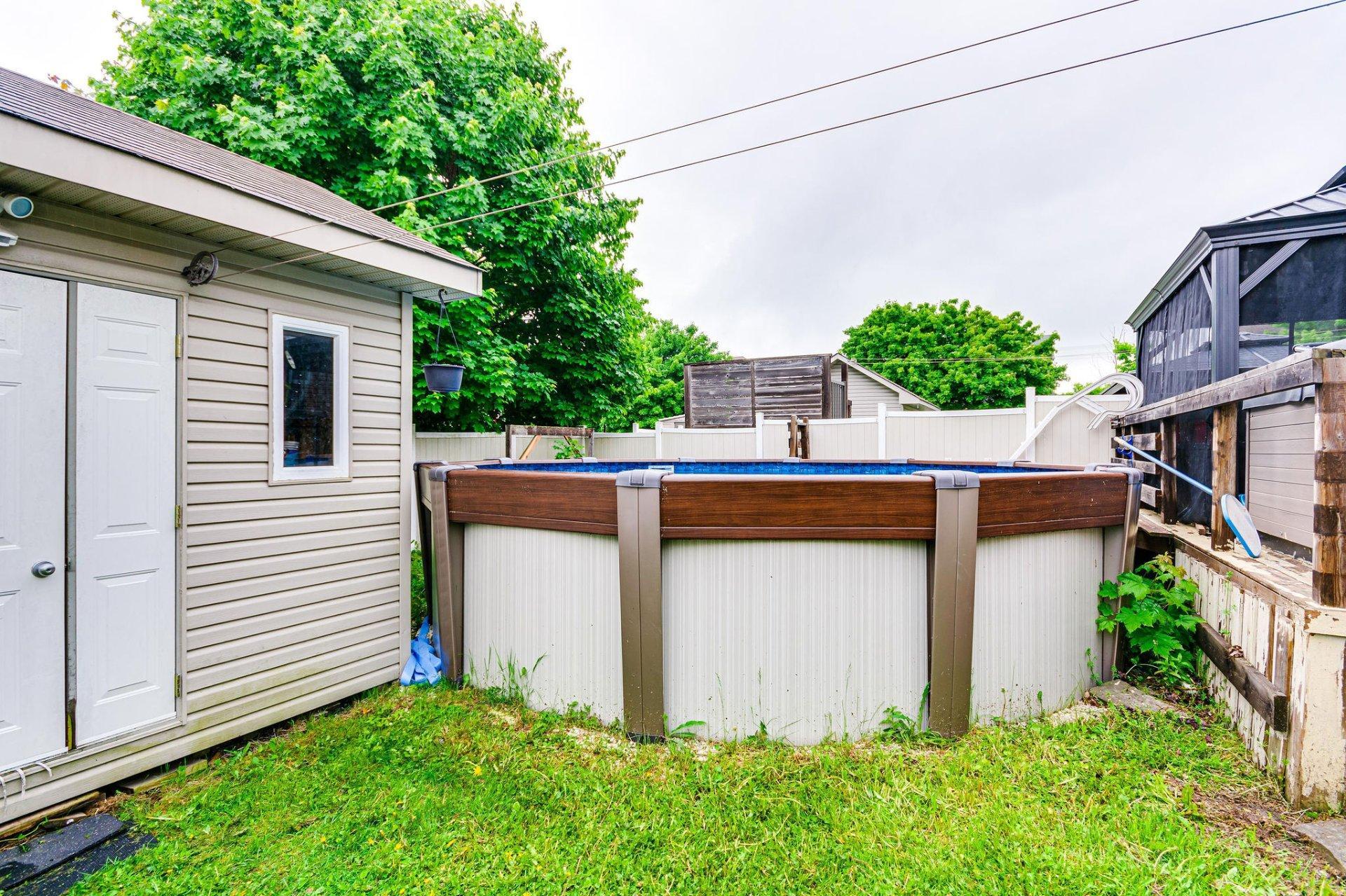 









50


Rue des Roseaux

,
Gatineau (Aylmer),




QC
J9J0N2

