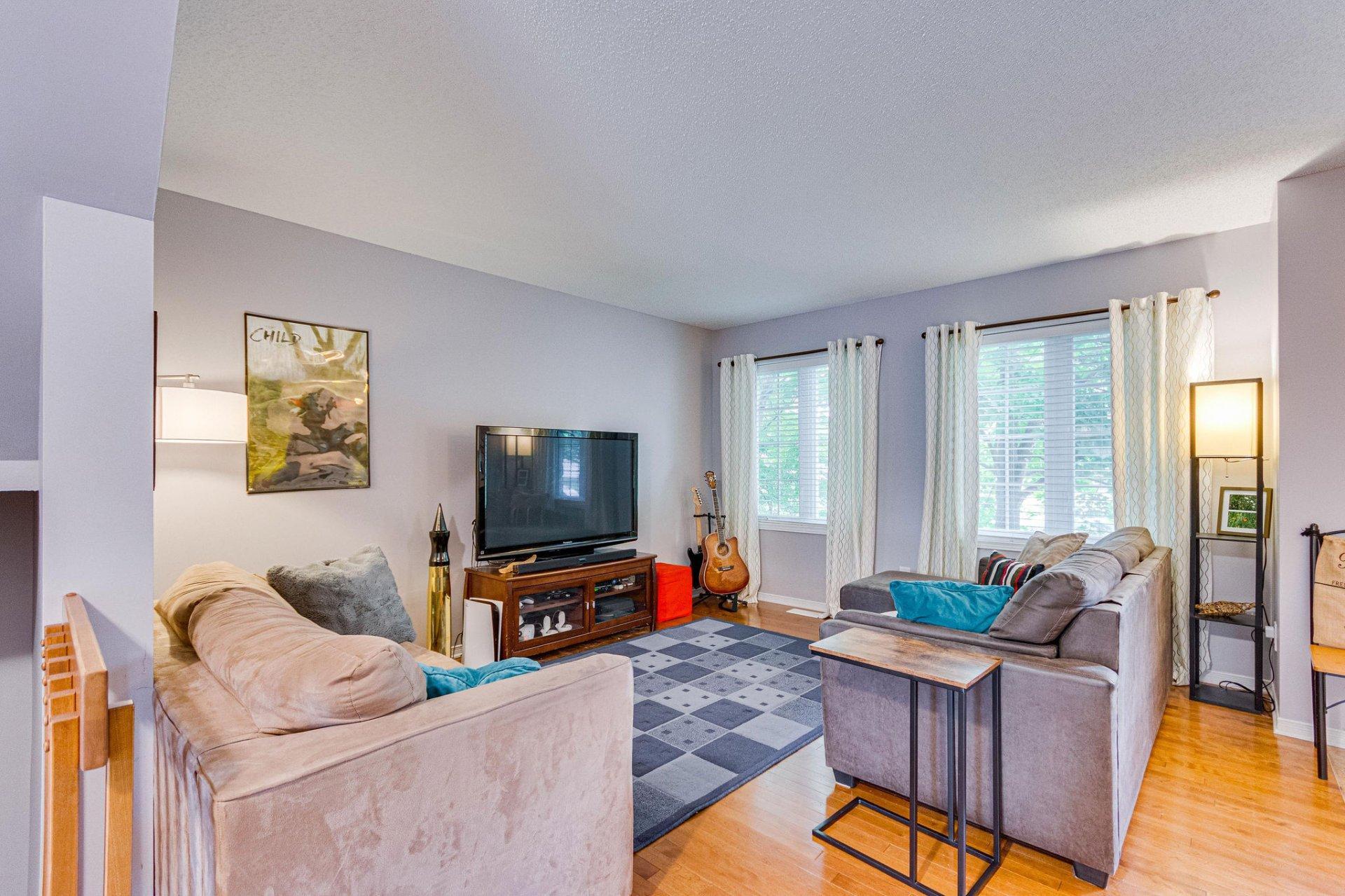 









50


Rue des Roseaux

,
Gatineau (Aylmer),




QC
J9J0N2

