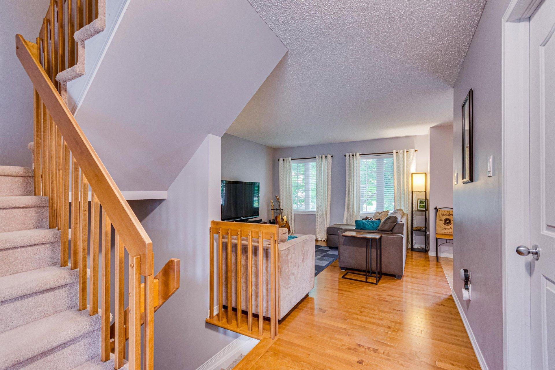 









50


Rue des Roseaux

,
Gatineau (Aylmer),




QC
J9J0N2


