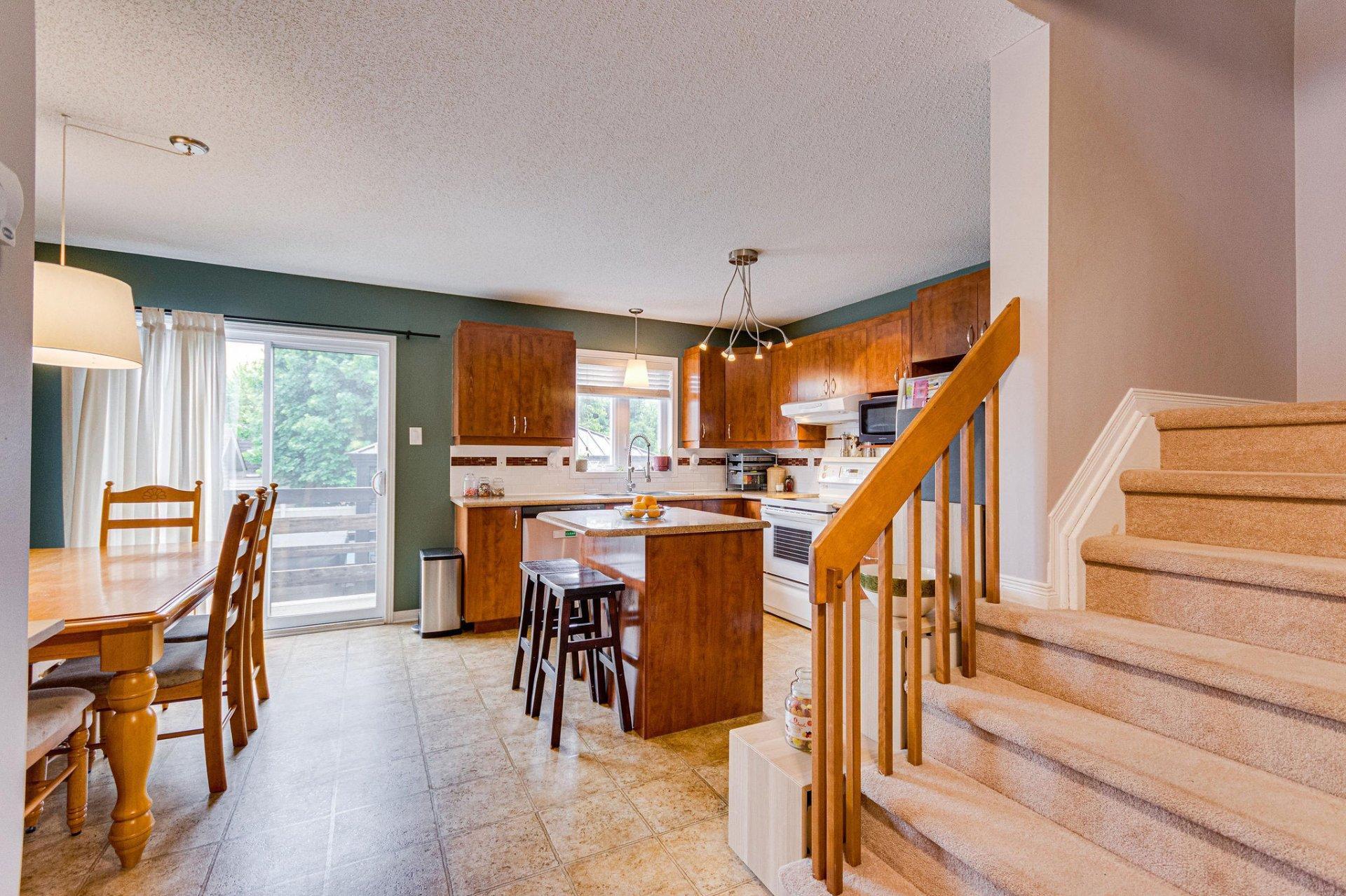 









50


Rue des Roseaux

,
Gatineau (Aylmer),




QC
J9J0N2

