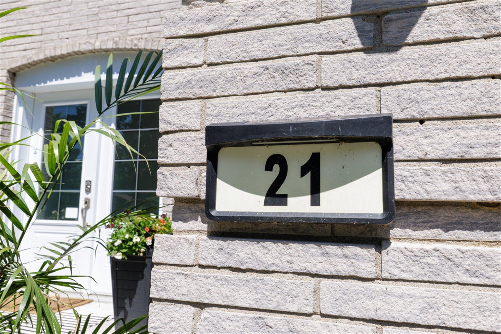 









21


Boul. Caza

,
Notre-Dame-de-l'Île-Perrot,




QC
J7W0Z4

