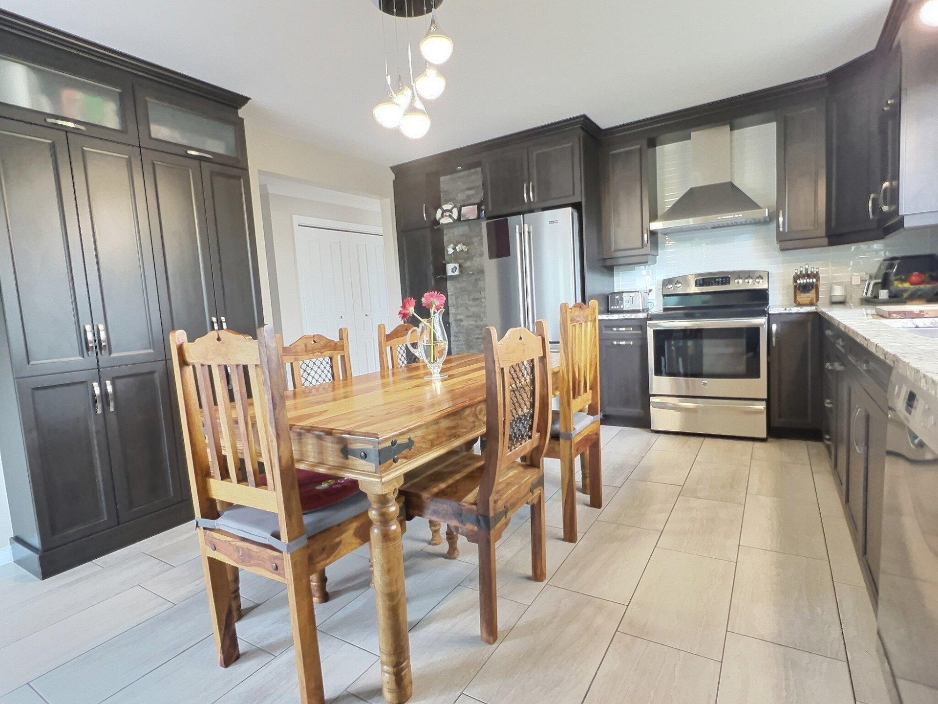 









540


Rue Hypolite-Bernier

,
Lévis (Desjardins),




QC
G6V3C5

