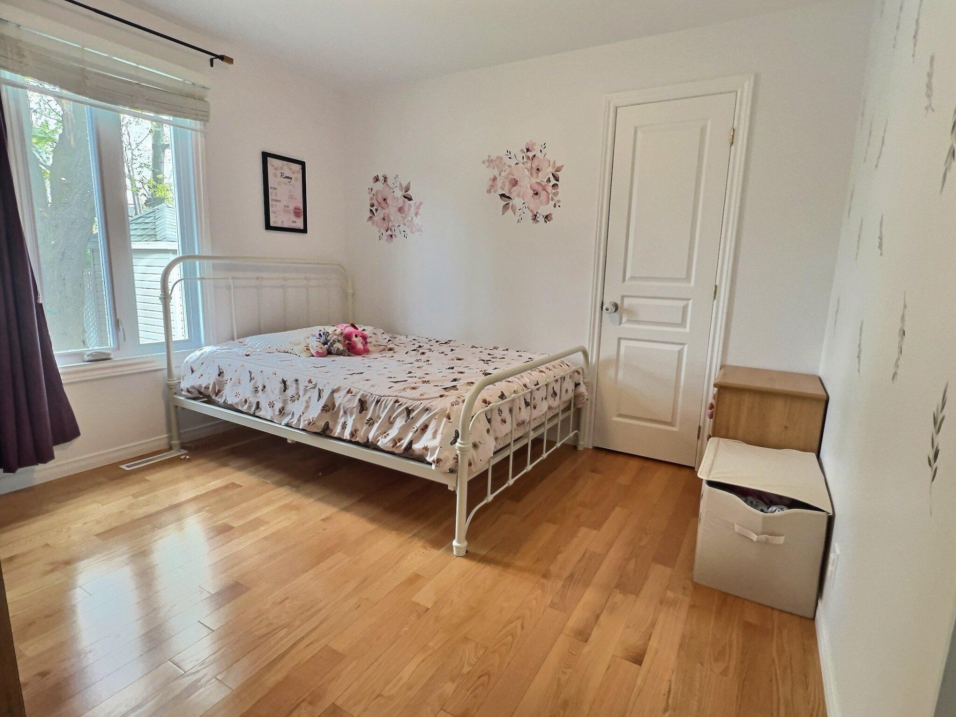 









540


Rue Hypolite-Bernier

,
Lévis (Desjardins),




QC
G6V3C5

