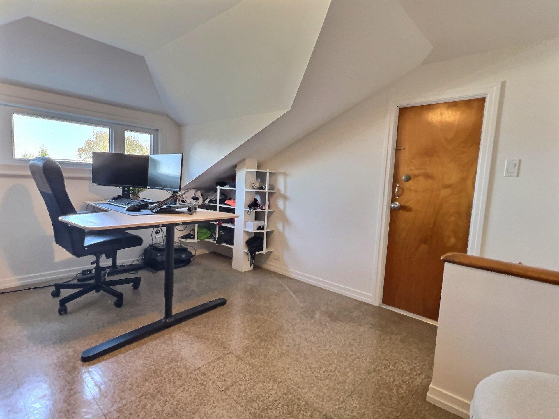 









540


Rue Hypolite-Bernier

,
Lévis (Desjardins),




QC
G6V3C5

