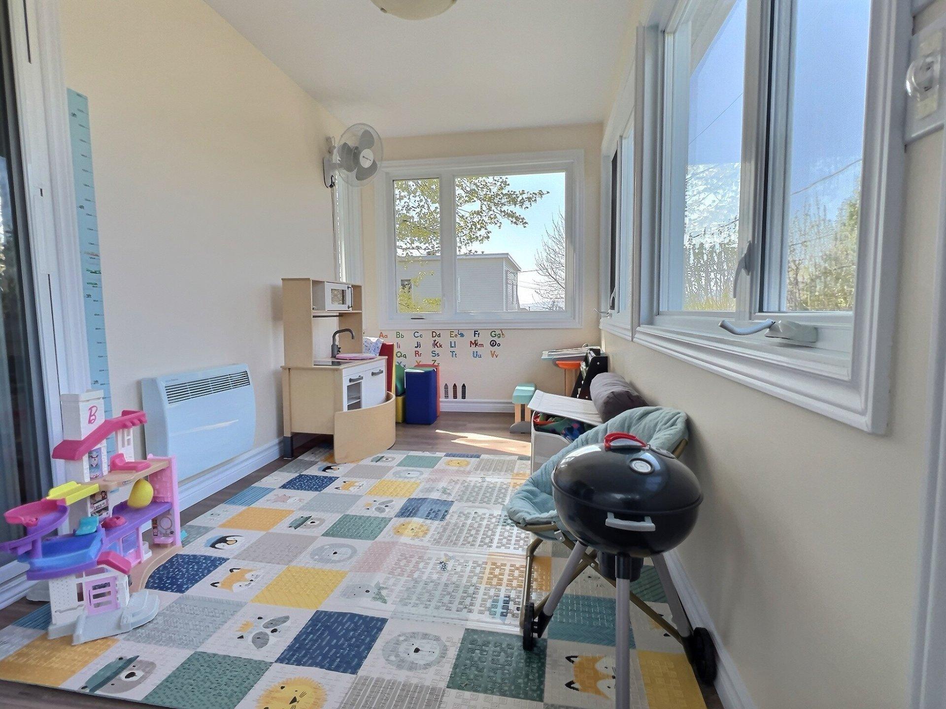 









540


Rue Hypolite-Bernier

,
Lévis (Desjardins),




QC
G6V3C5

