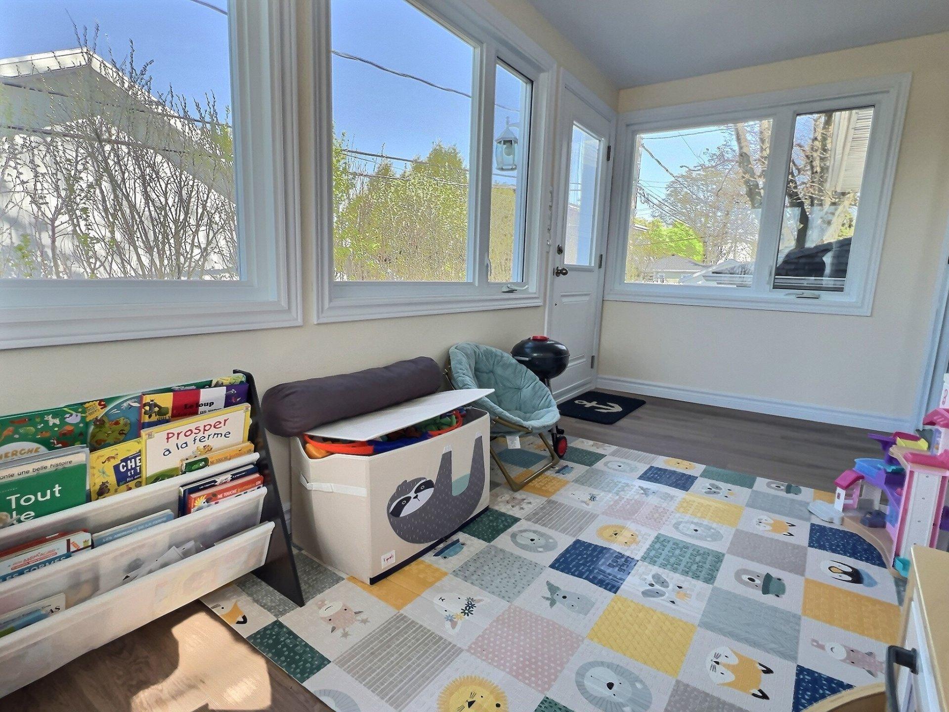 









540


Rue Hypolite-Bernier

,
Lévis (Desjardins),




QC
G6V3C5

