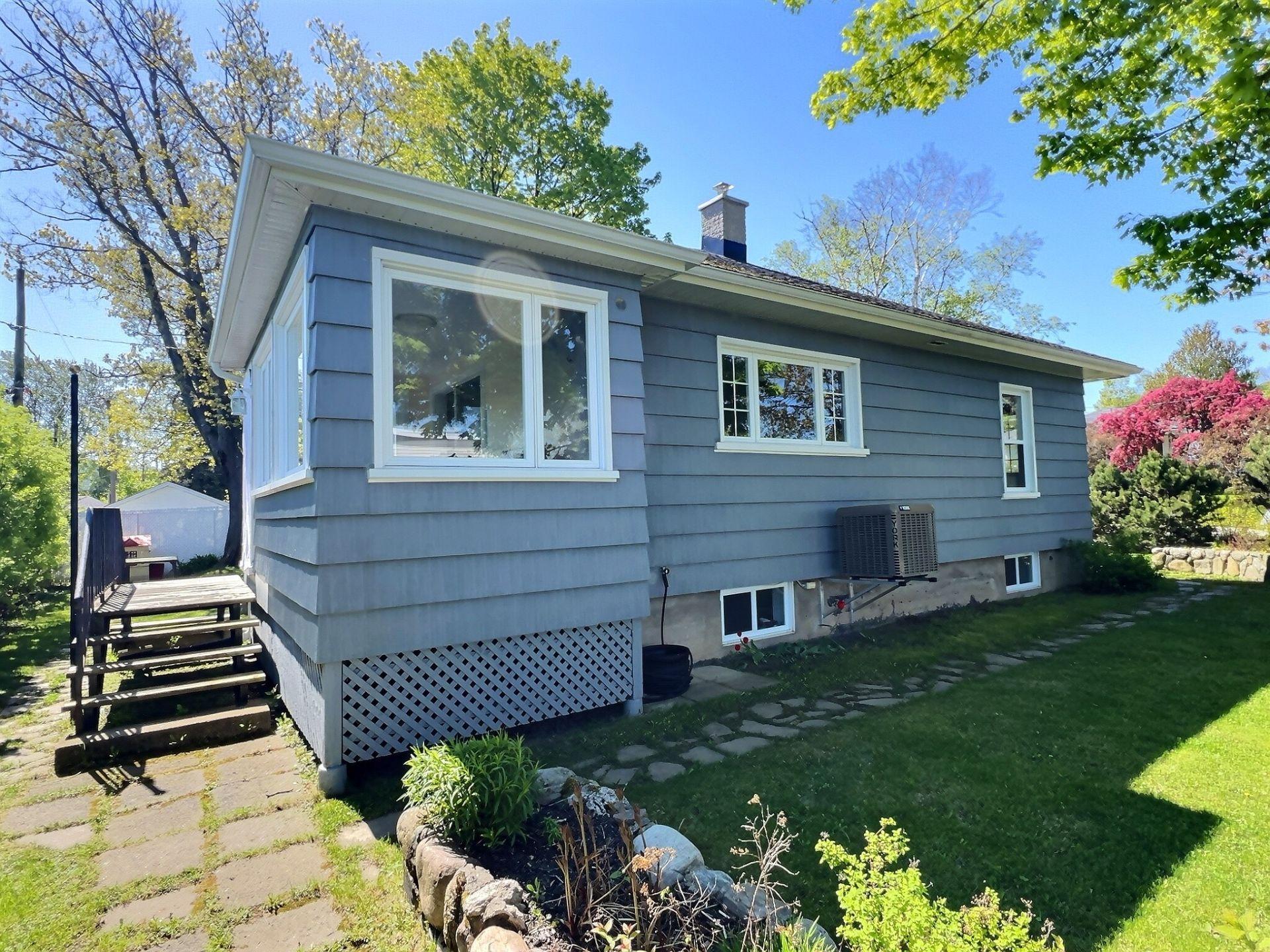 









540


Rue Hypolite-Bernier

,
Lévis (Desjardins),




QC
G6V3C5


