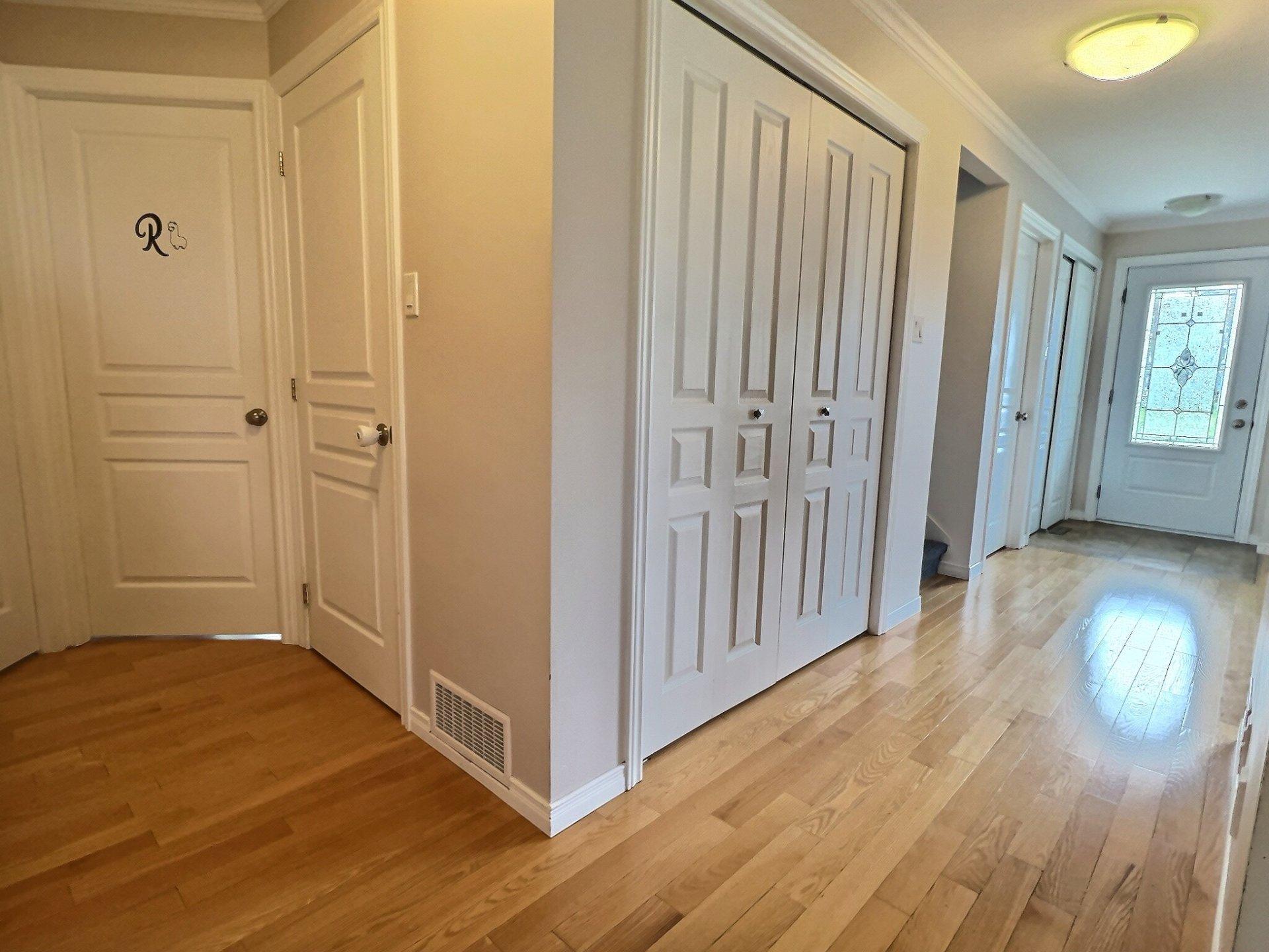 









540


Rue Hypolite-Bernier

,
Lévis (Desjardins),




QC
G6V3C5

