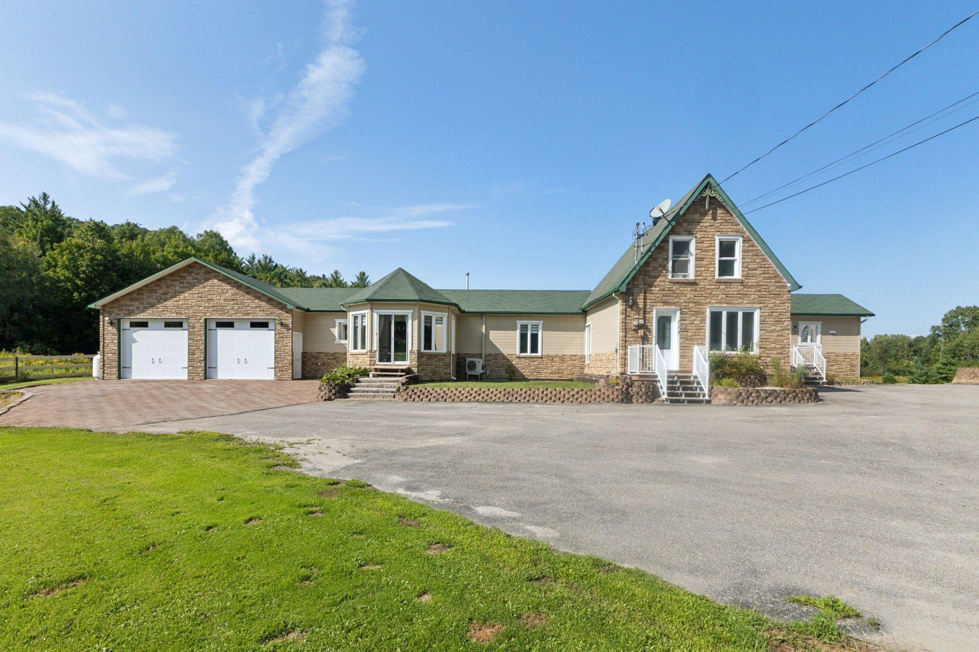 









113


Ch. St-Charles

,
Val-des-Monts,







QC
J8N7P2

