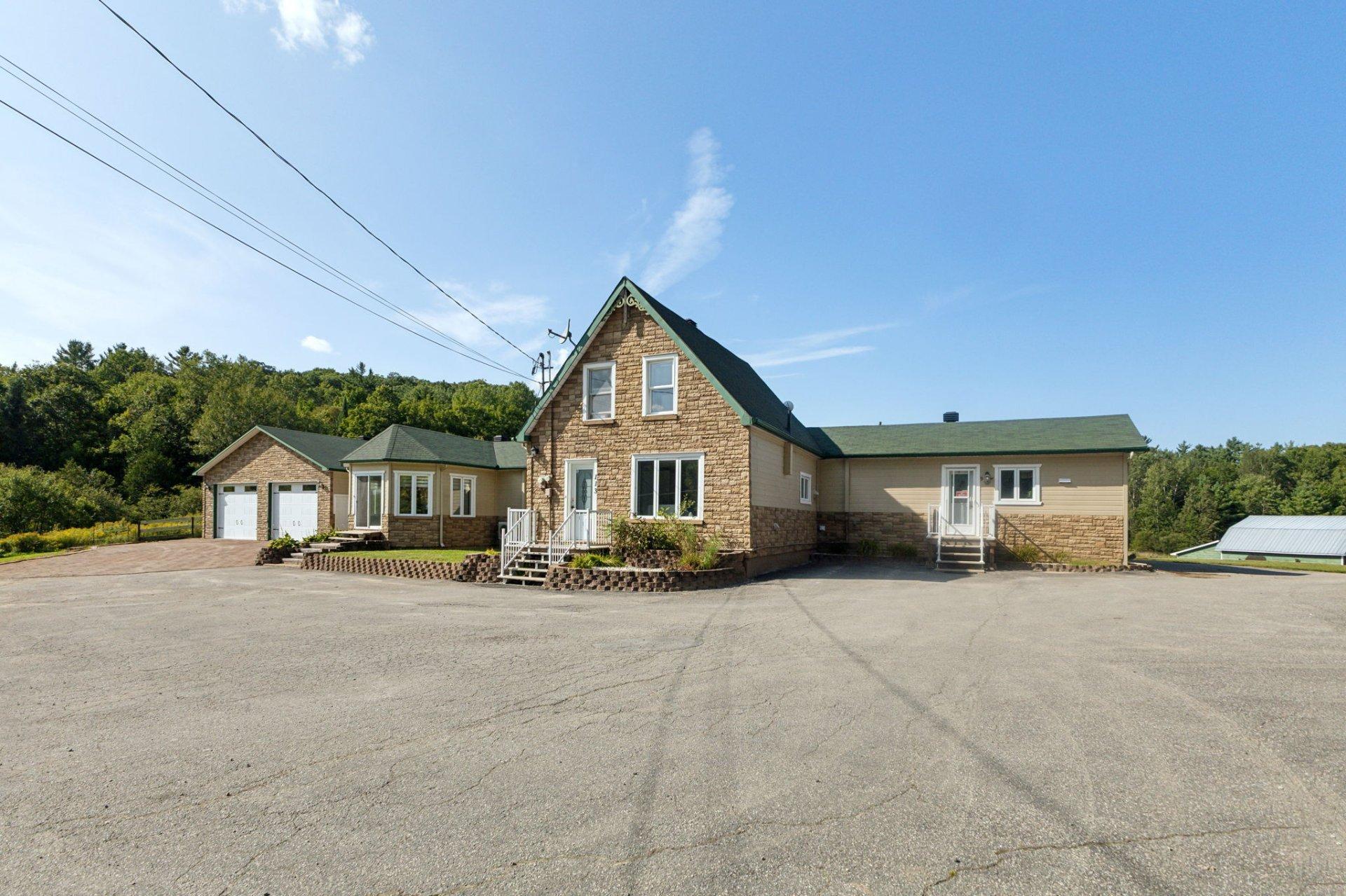 









113


Ch. St-Charles

,
Val-des-Monts,







QC
J8N7P2

