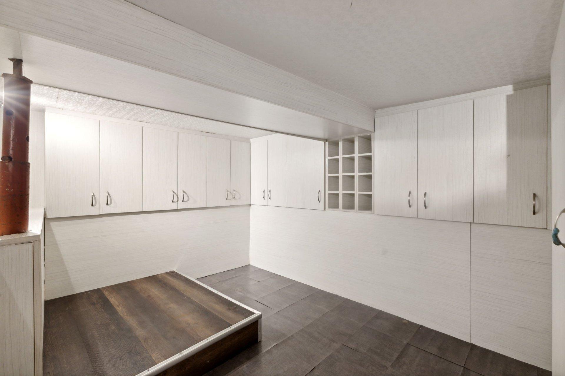 









113


Ch. St-Charles

,
Val-des-Monts,







QC
J8N7P2

