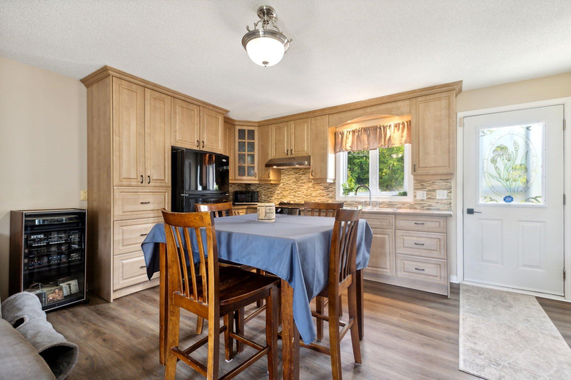 









113


Ch. St-Charles

,
Val-des-Monts,







QC
J8N7P2

