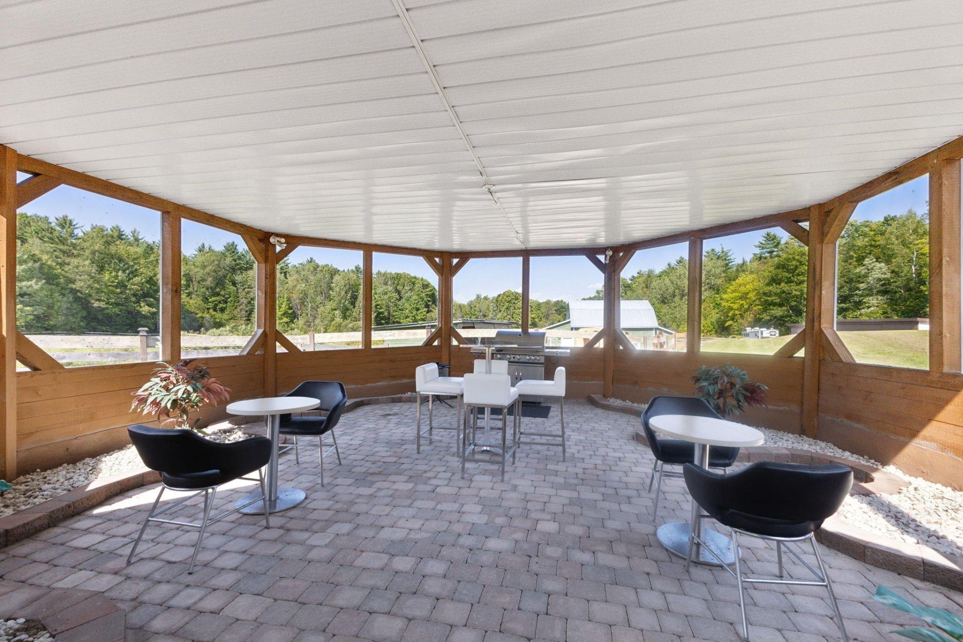 









113


Ch. St-Charles

,
Val-des-Monts,







QC
J8N7P2

