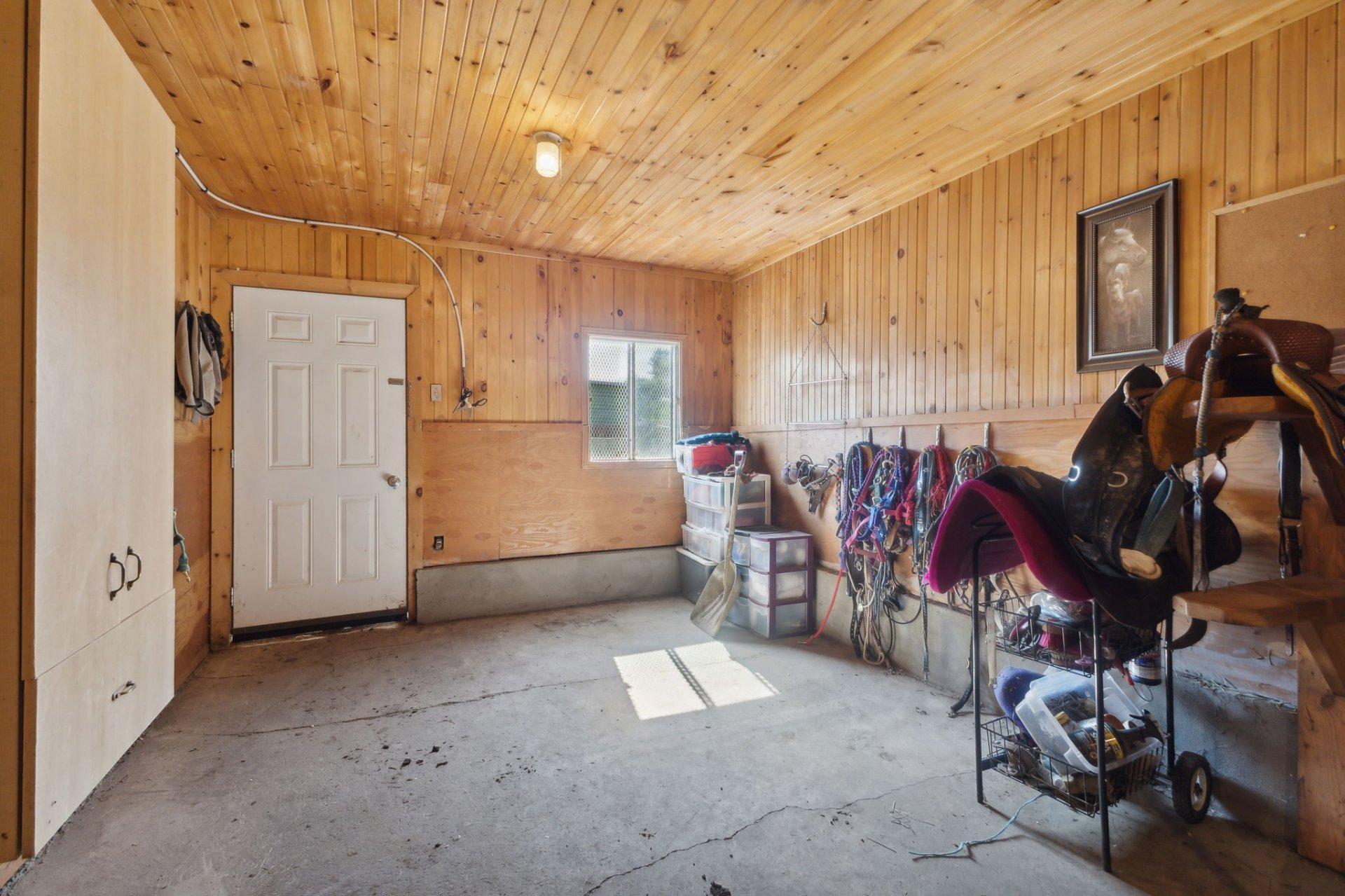 









113


Ch. St-Charles

,
Val-des-Monts,







QC
J8N7P2

