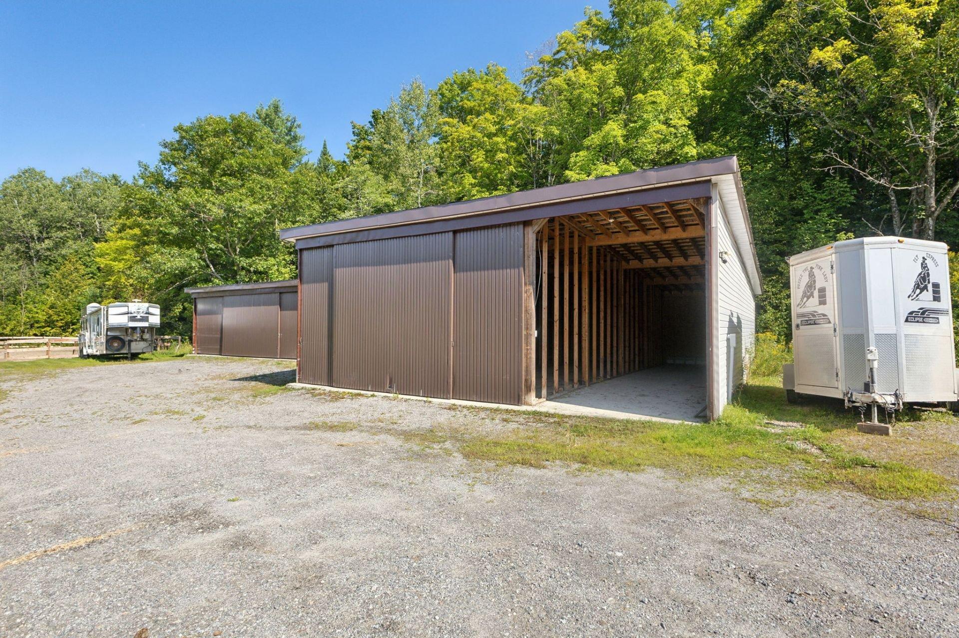 









113


Ch. St-Charles

,
Val-des-Monts,







QC
J8N7P2

