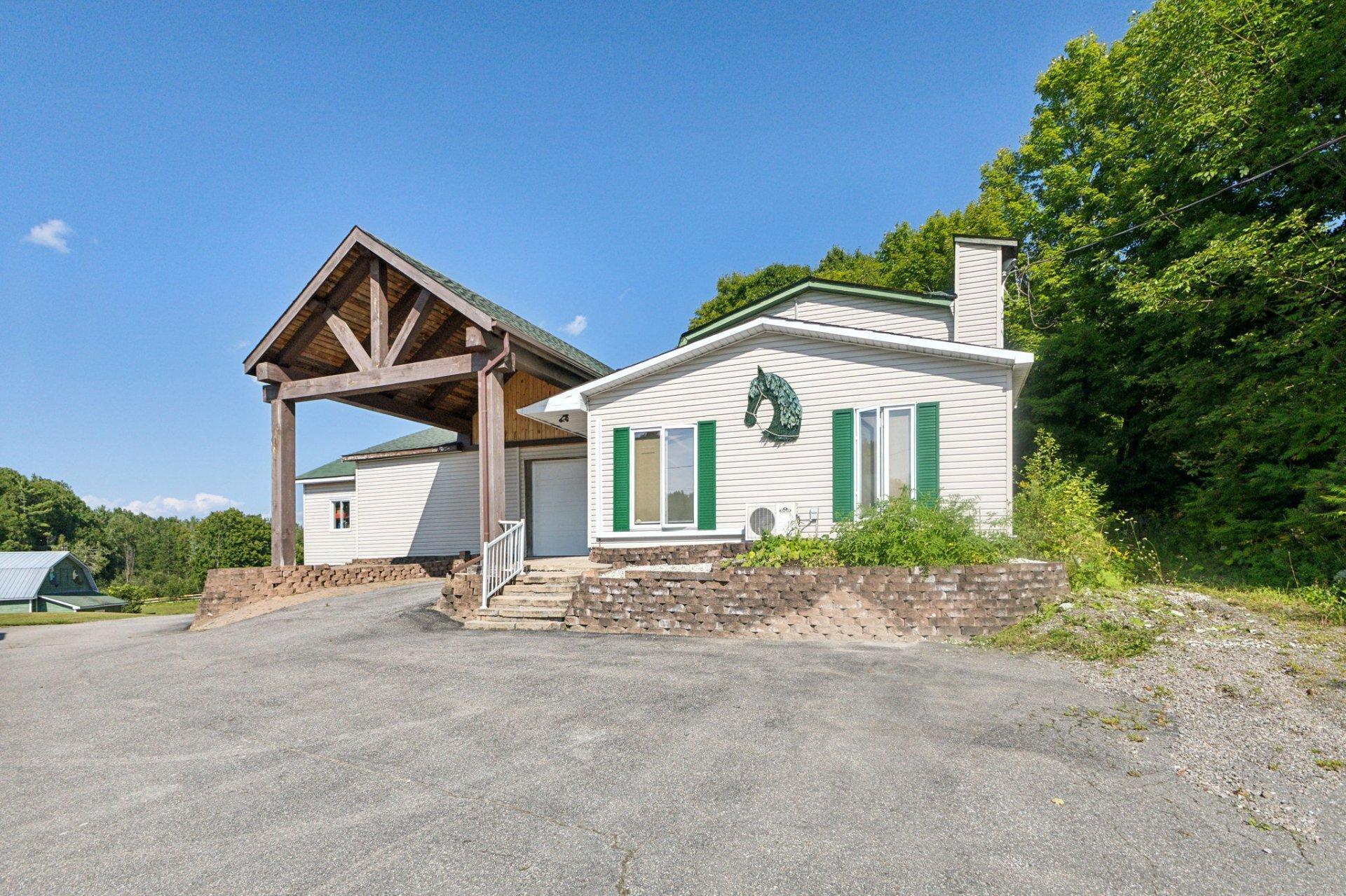 









113


Ch. St-Charles

,
Val-des-Monts,







QC
J8N7P2

