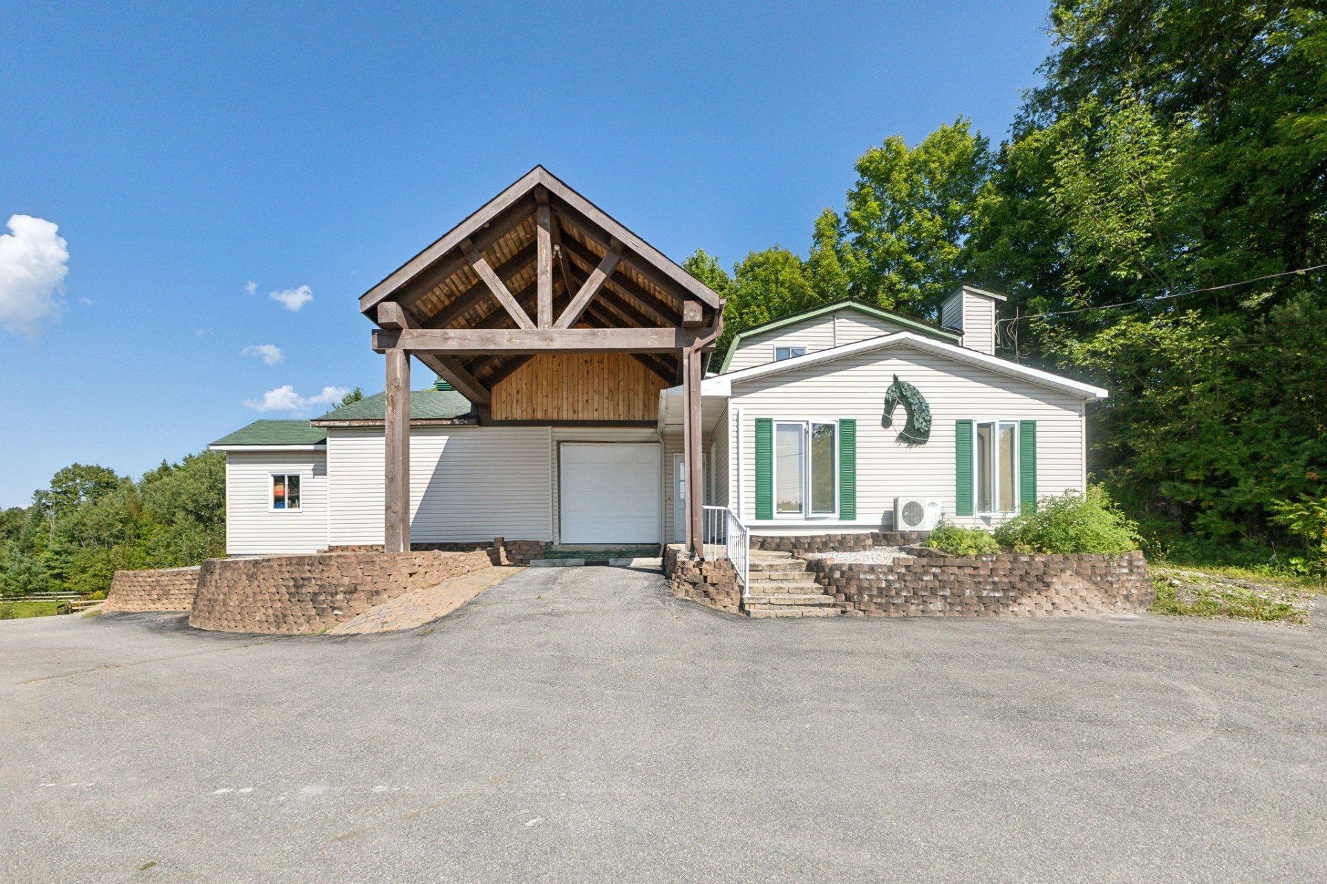 









113


Ch. St-Charles

,
Val-des-Monts,







QC
J8N7P2

