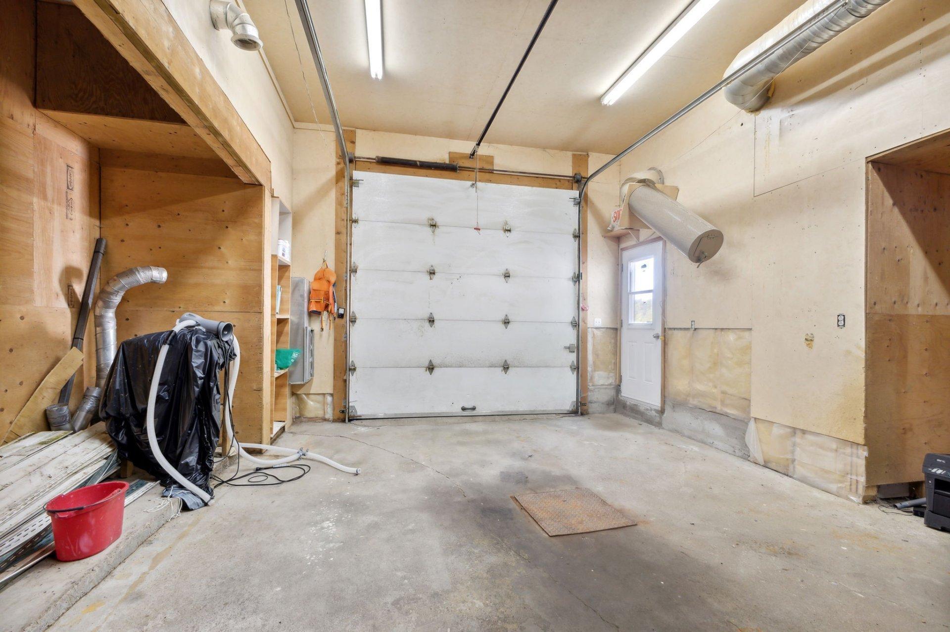 









113


Ch. St-Charles

,
Val-des-Monts,







QC
J8N7P2

