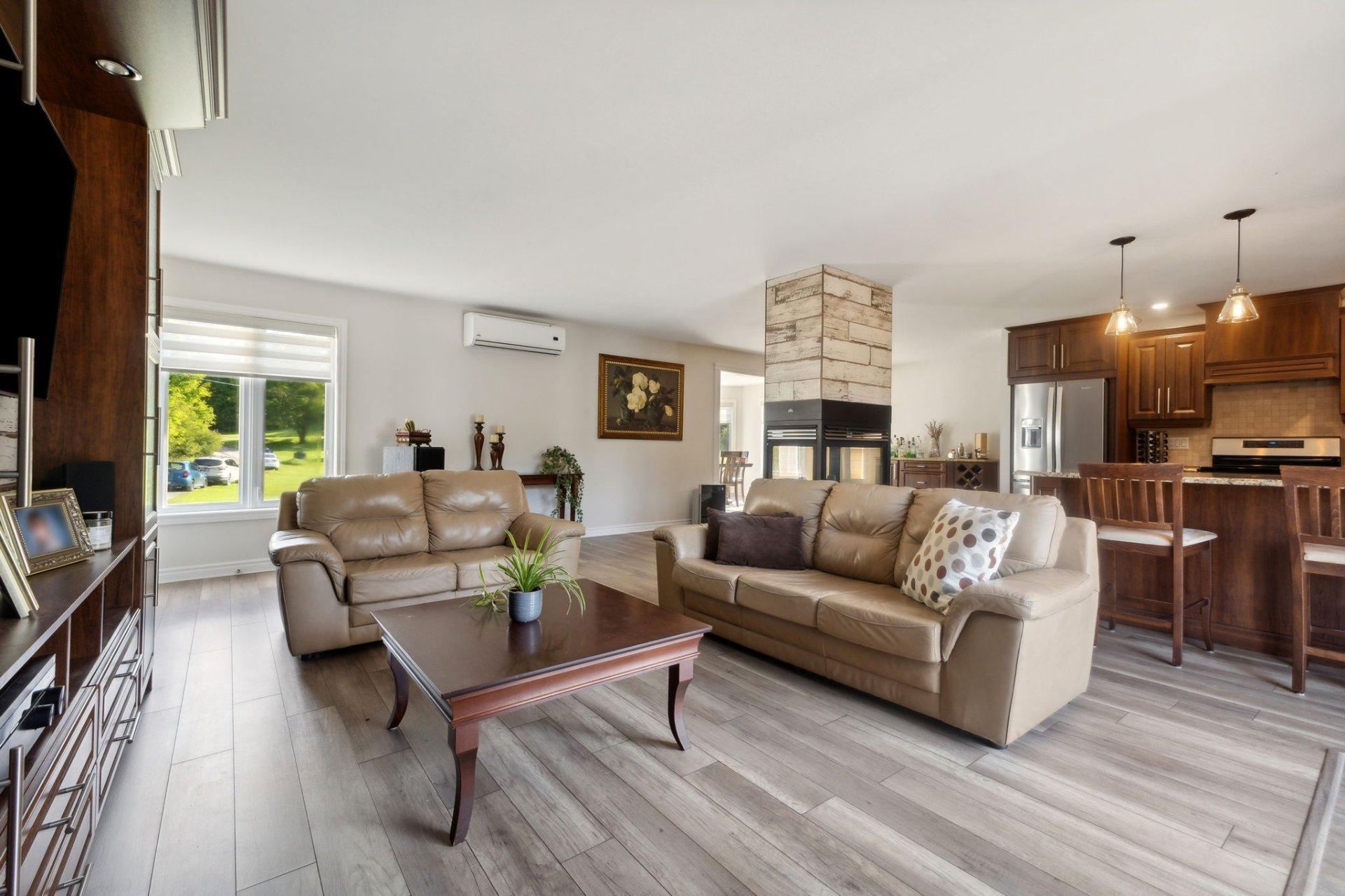









113


Ch. St-Charles

,
Val-des-Monts,







QC
J8N7P2

