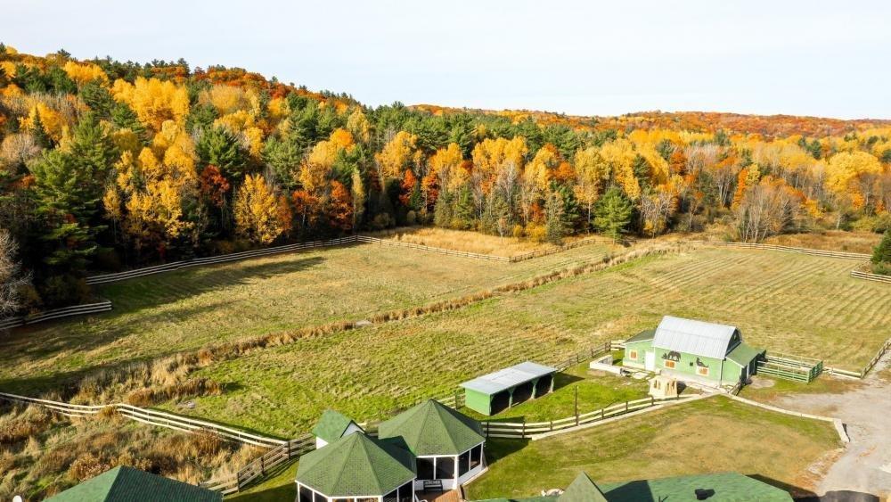 









113


Ch. St-Charles

,
Val-des-Monts,







QC
J8N7P2

