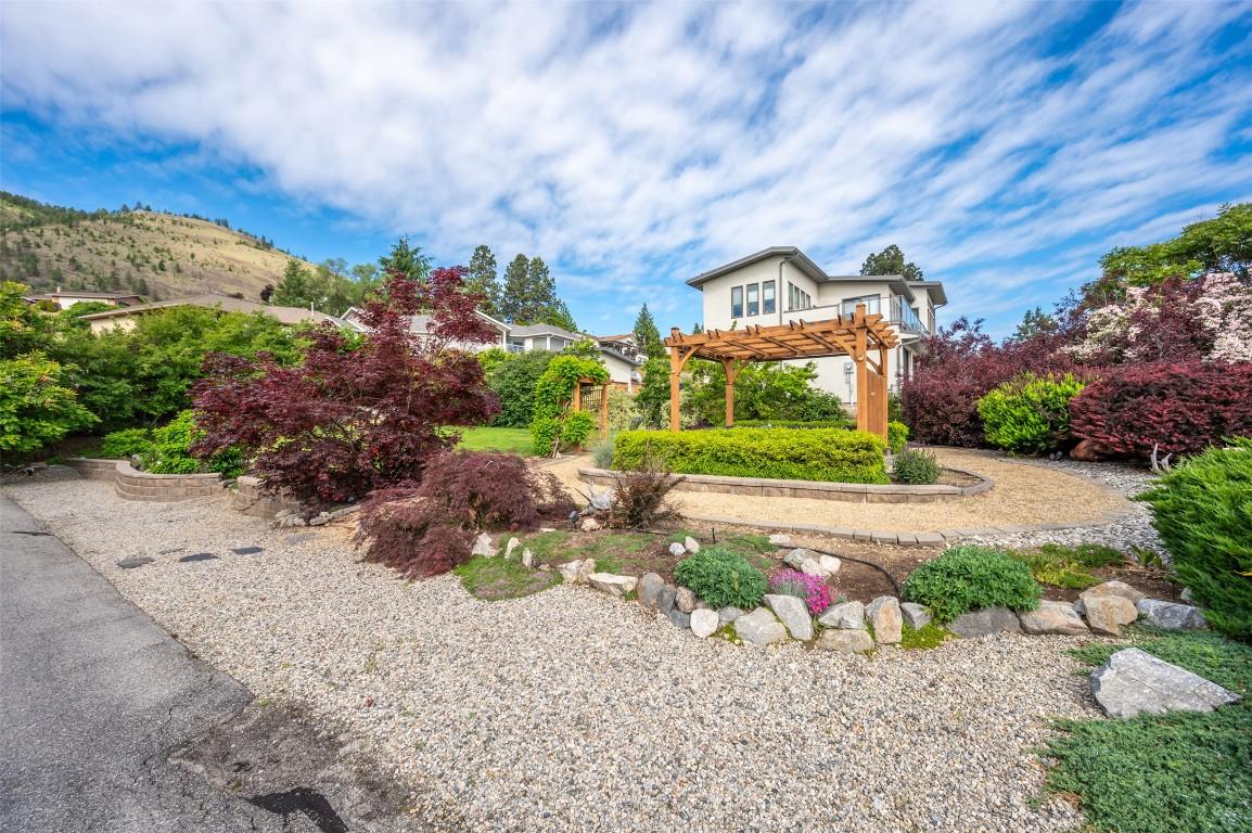 









11404


Walters

Road,
Summerland,




BC
V0H 1Z4

