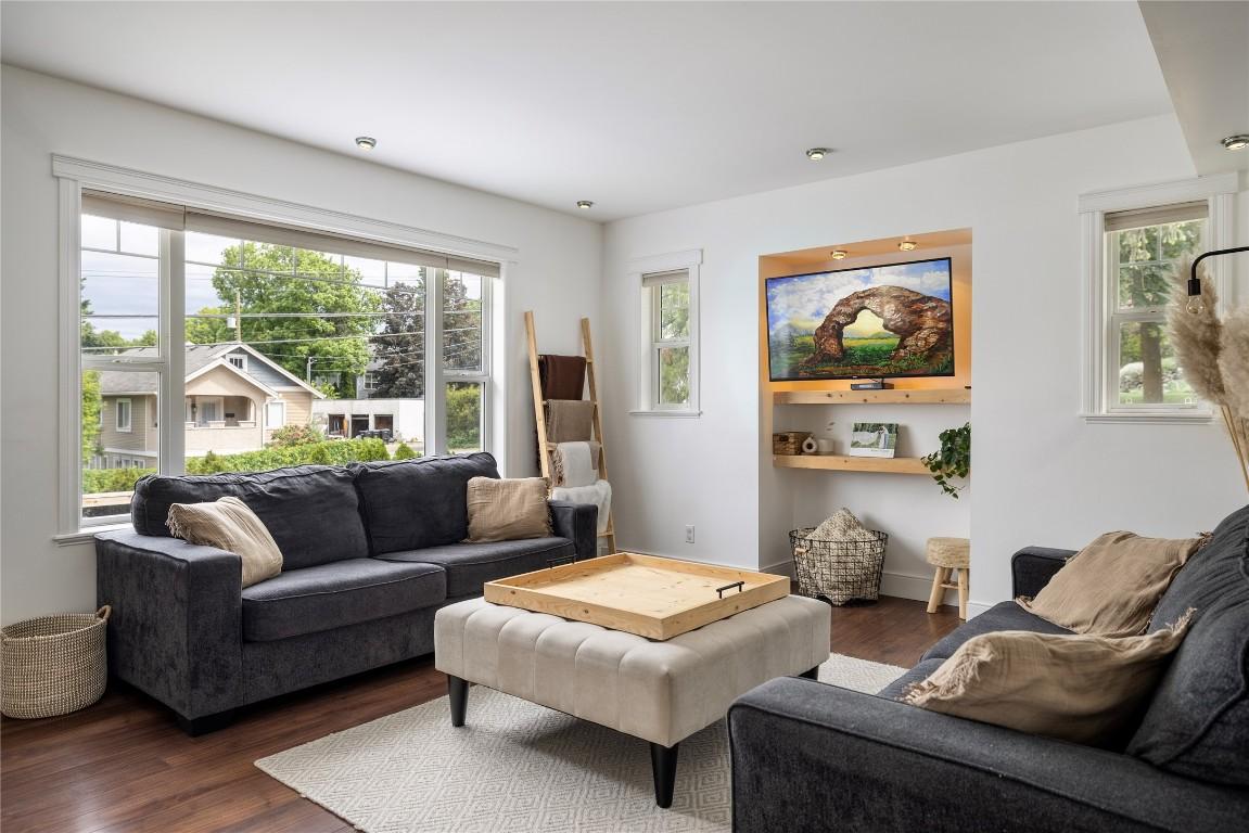 









2100


32

Avenue,
Vernon,




BC
V1T 2K2

