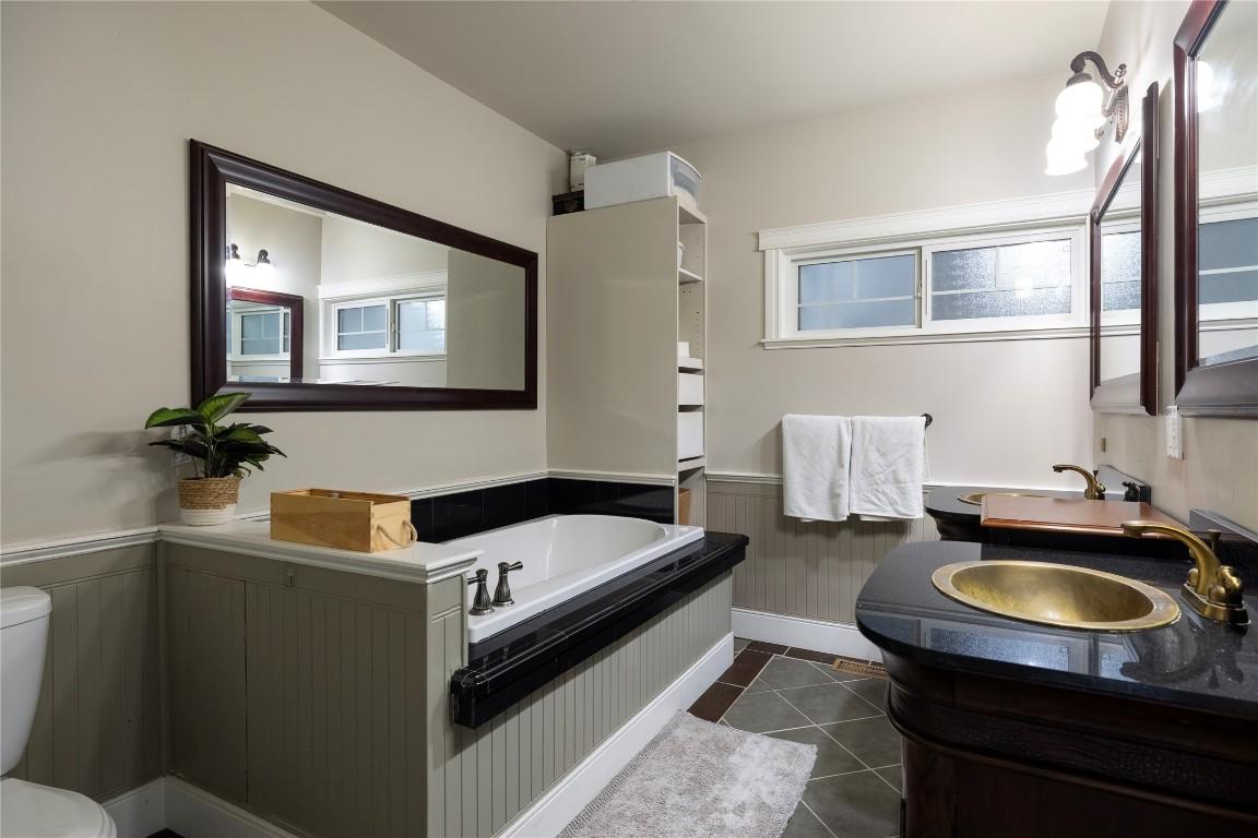 









2100


32

Avenue,
Vernon,




BC
V1T 2K2

