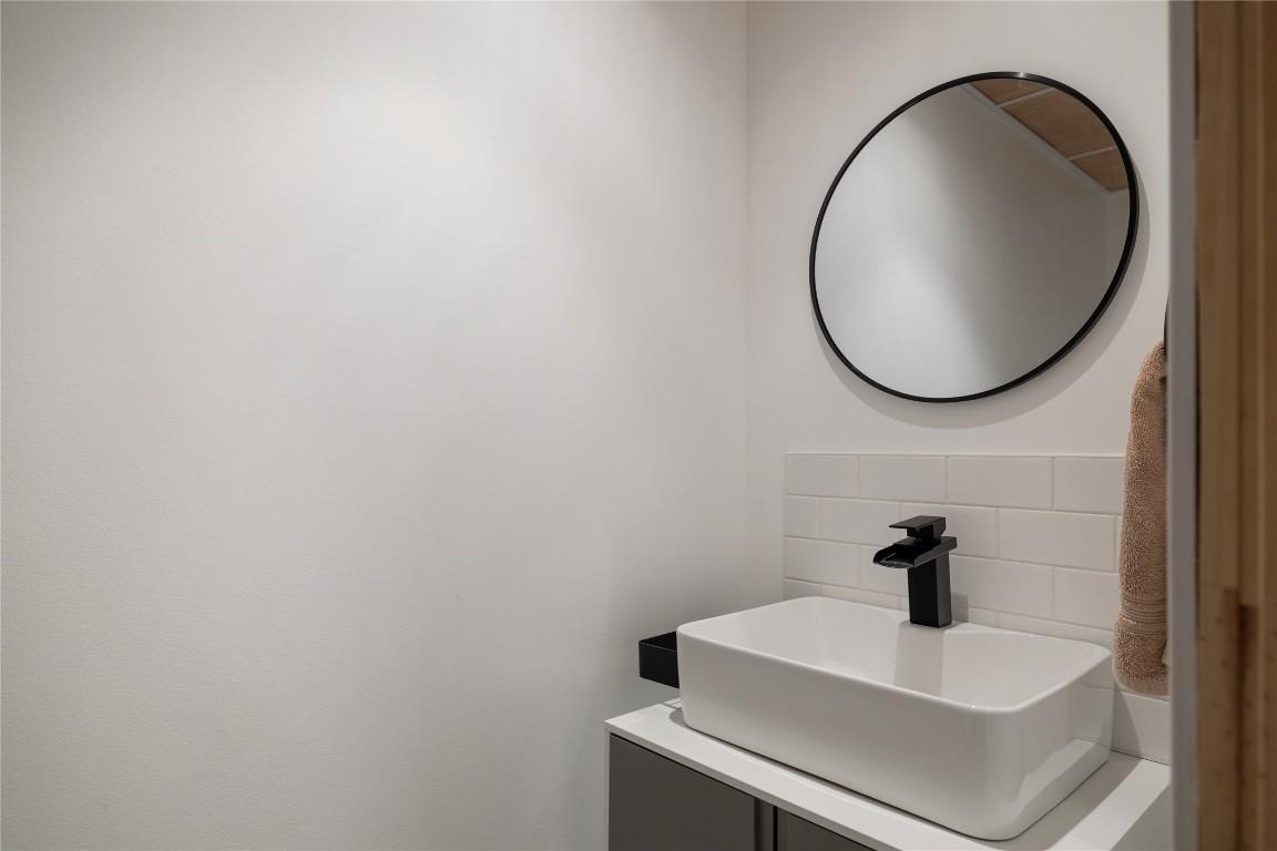 









2100


32

Avenue,
Vernon,




BC
V1T 2K2

