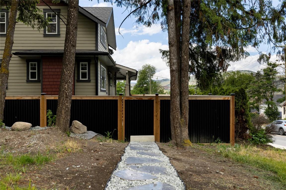 









2100


32

Avenue,
Vernon,




BC
V1T 2K2

