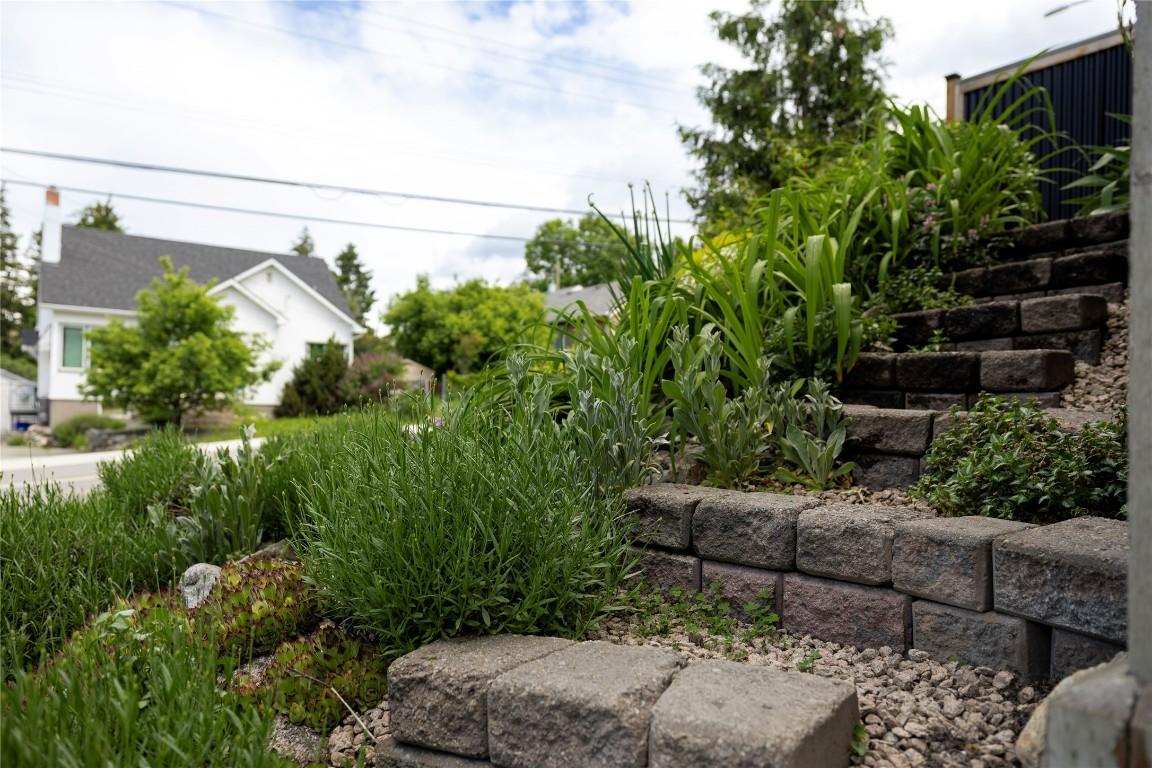 









2100


32

Avenue,
Vernon,




BC
V1T 2K2

