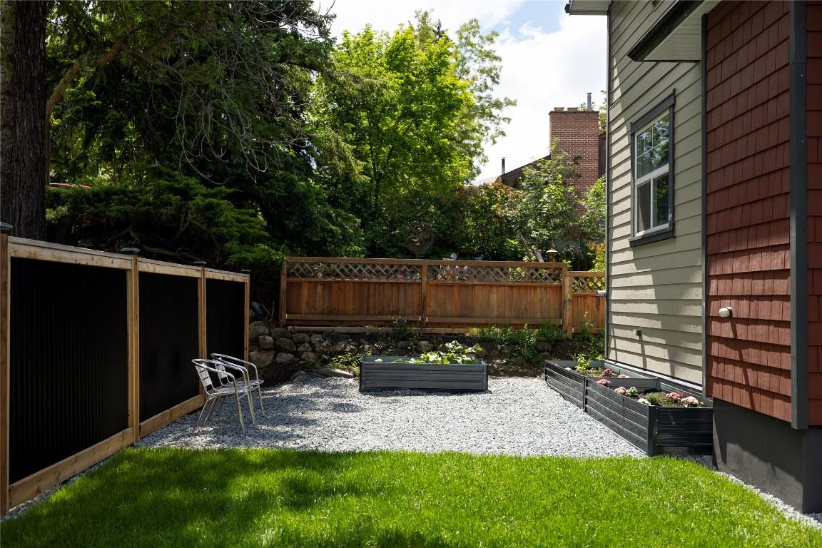 









2100


32

Avenue,
Vernon,




BC
V1T 2K2


