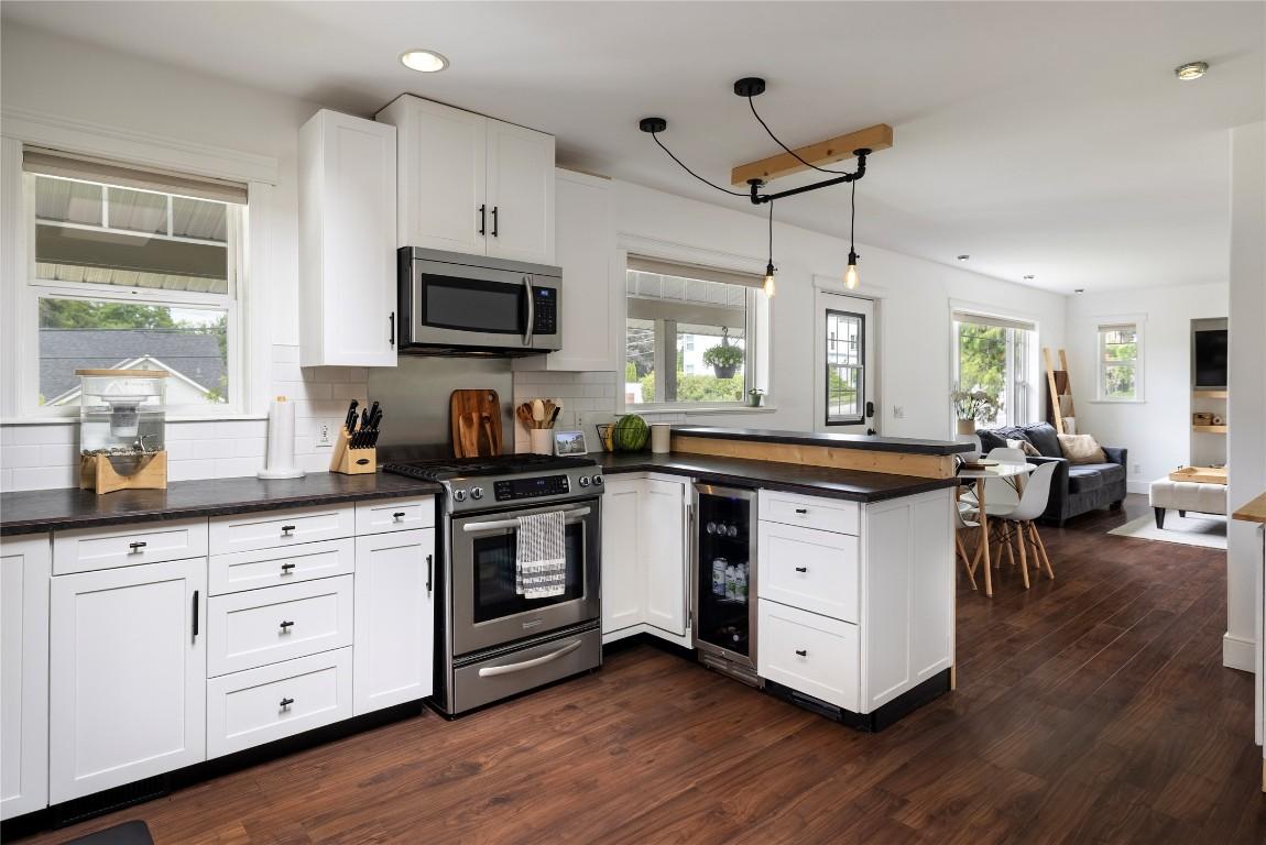 









2100


32

Avenue,
Vernon,




BC
V1T 2K2

