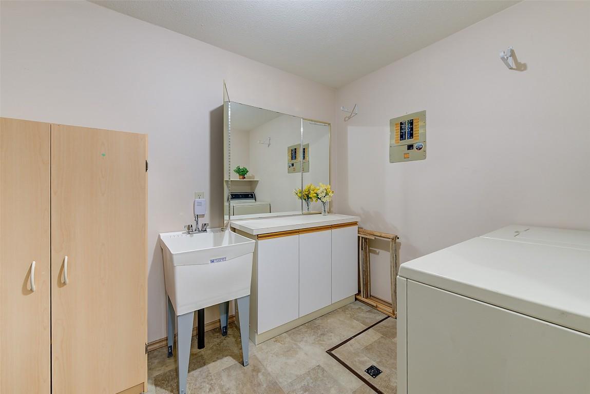 









1101


Cameron

Avenue, 37,
Kelowna,




BC
V1Y 8V8

