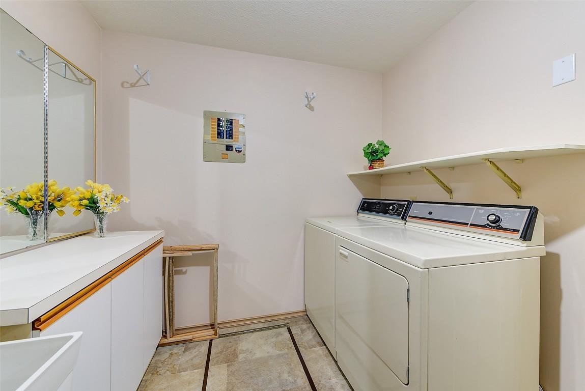 









1101


Cameron

Avenue, 37,
Kelowna,




BC
V1Y 8V8

