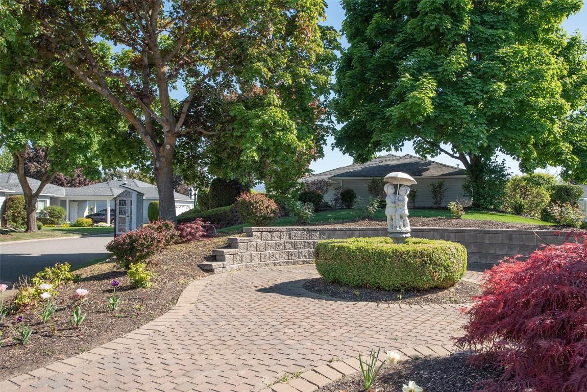 









1101


Cameron

Avenue, 37,
Kelowna,




BC
V1Y 8V8

