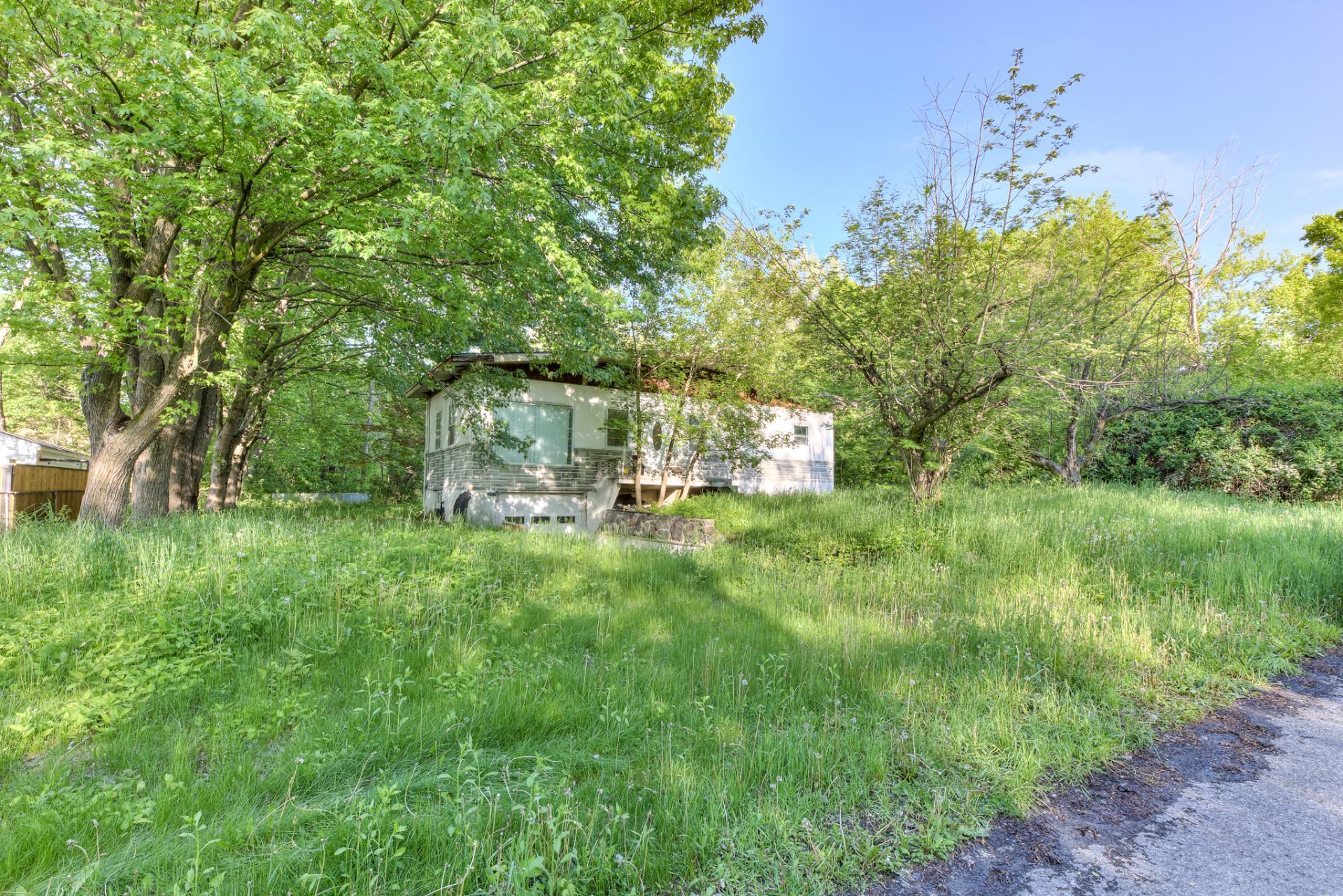 









50


Tsse Coutu

,
Laval (Auteuil),




QC
H7J1A6

