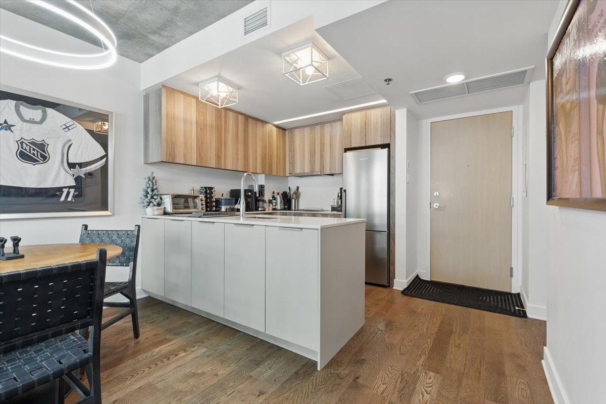 









101


Rue Peel

, 1010,
Montréal (Le Sud-Ouest),




QC
H3C0Y1

