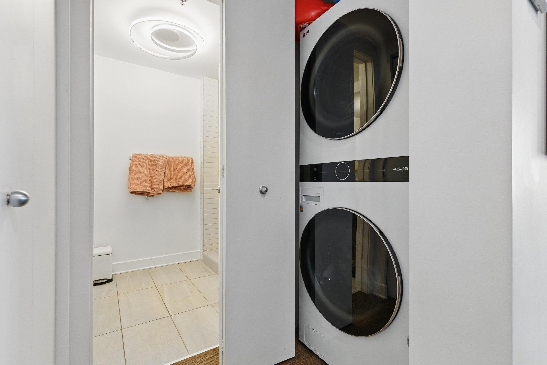 









101


Rue Peel

, 1010,
Montréal (Le Sud-Ouest),




QC
H3C0Y1

