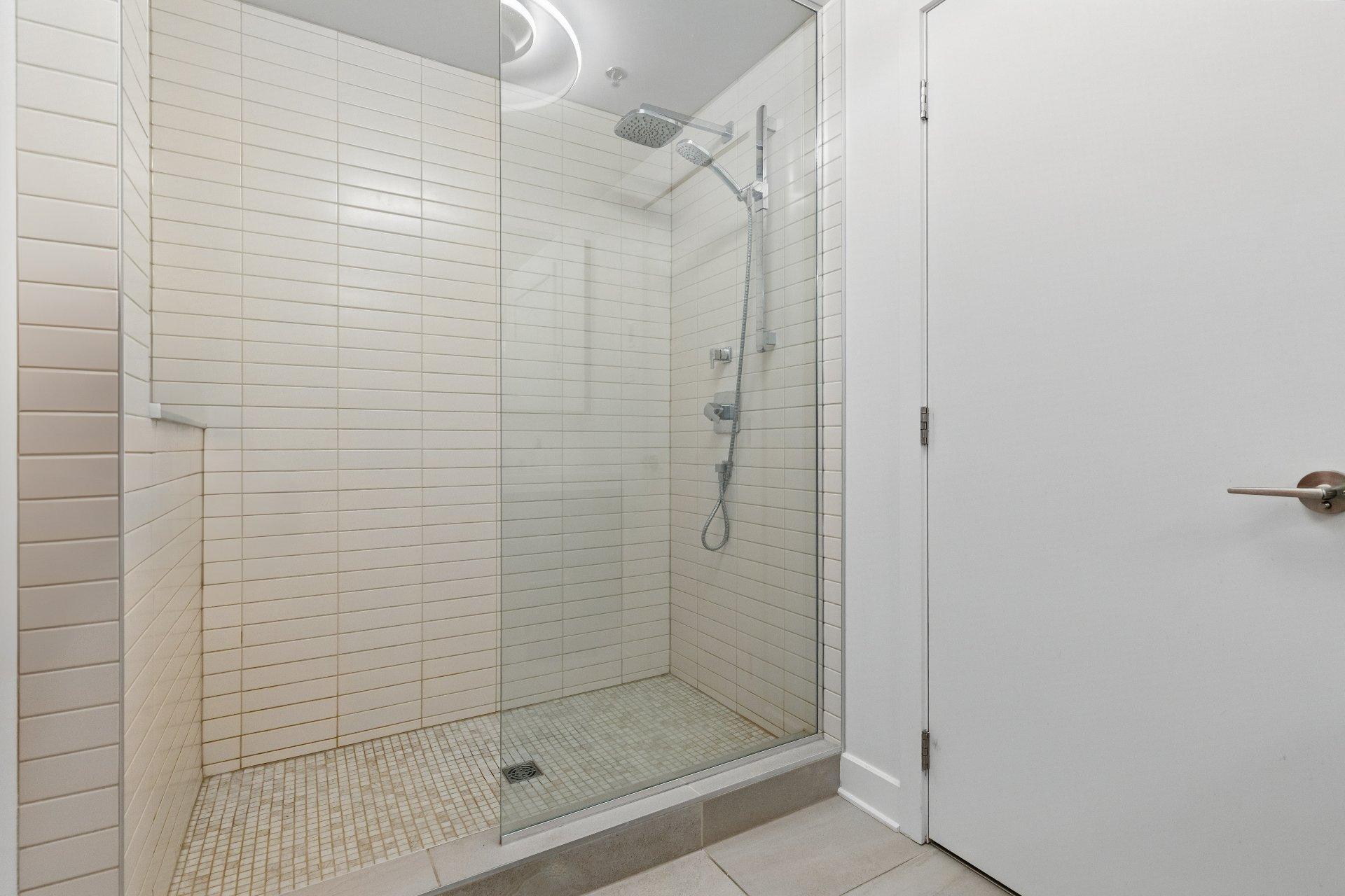 









101


Rue Peel

, 1010,
Montréal (Le Sud-Ouest),




QC
H3C0Y1

