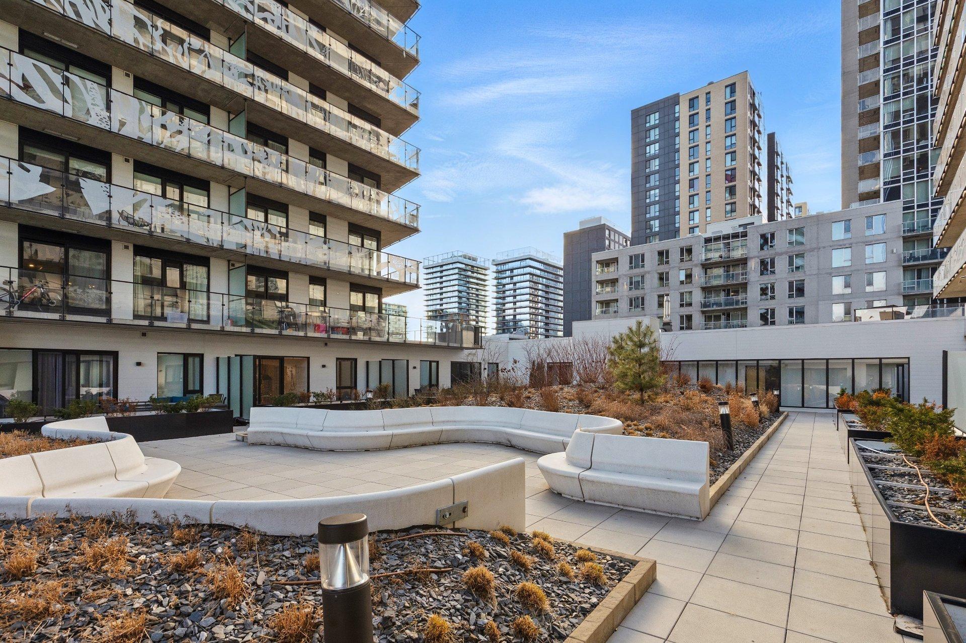 









101


Rue Peel

, 1010,
Montréal (Le Sud-Ouest),




QC
H3C0Y1

