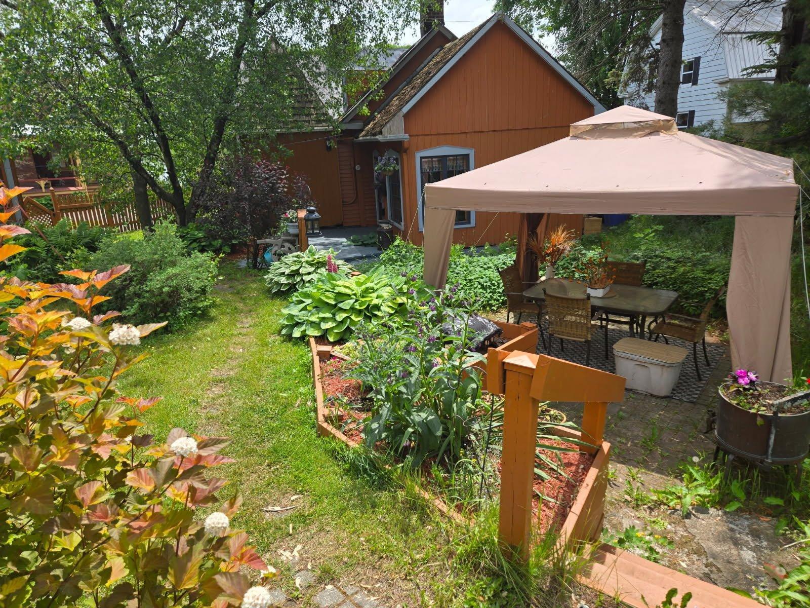 









443


Rue Ste-Marie

,
Lanoraie,




QC
J0K1E0

