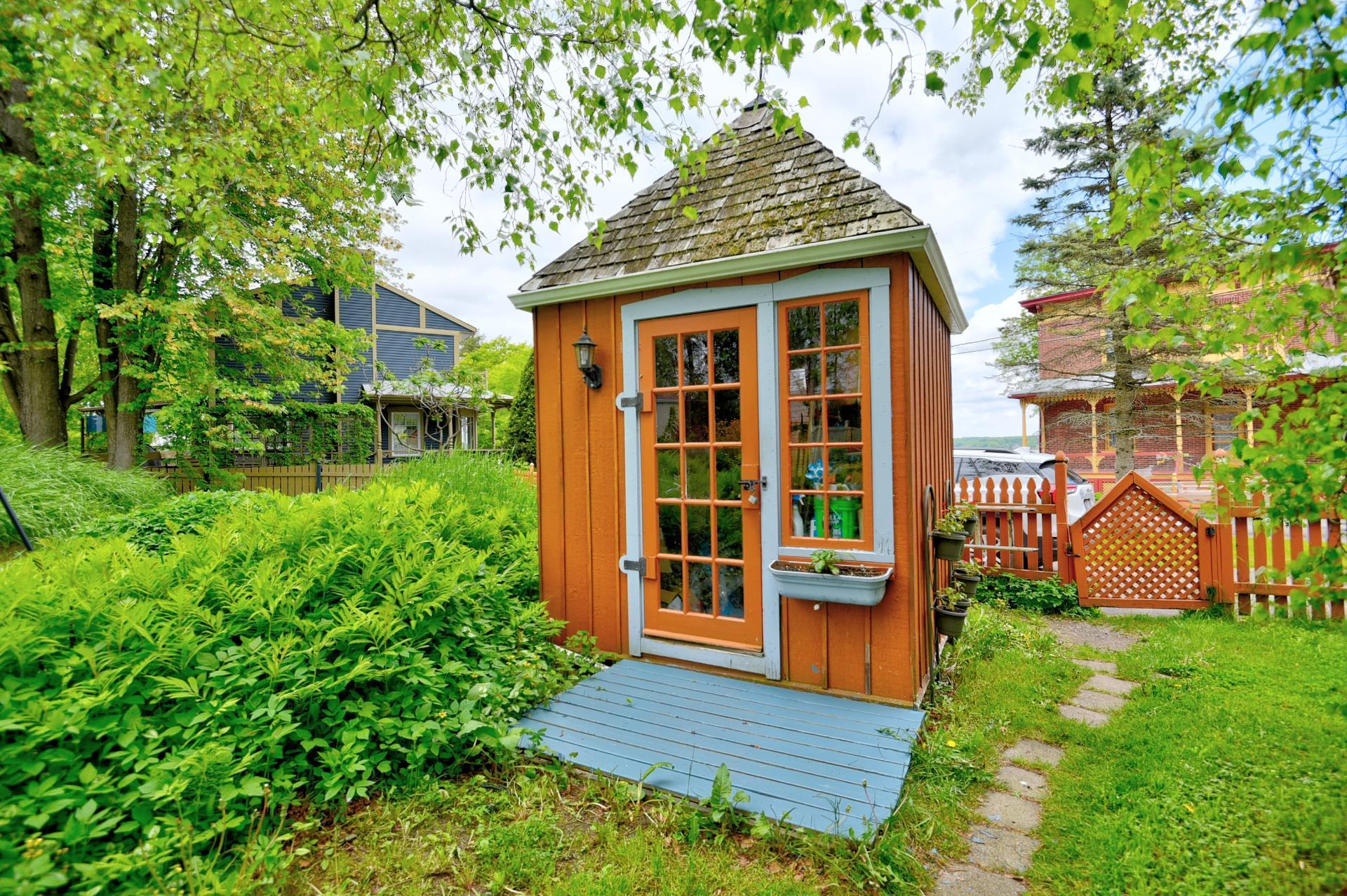









443


Rue Ste-Marie

,
Lanoraie,




QC
J0K1E0

