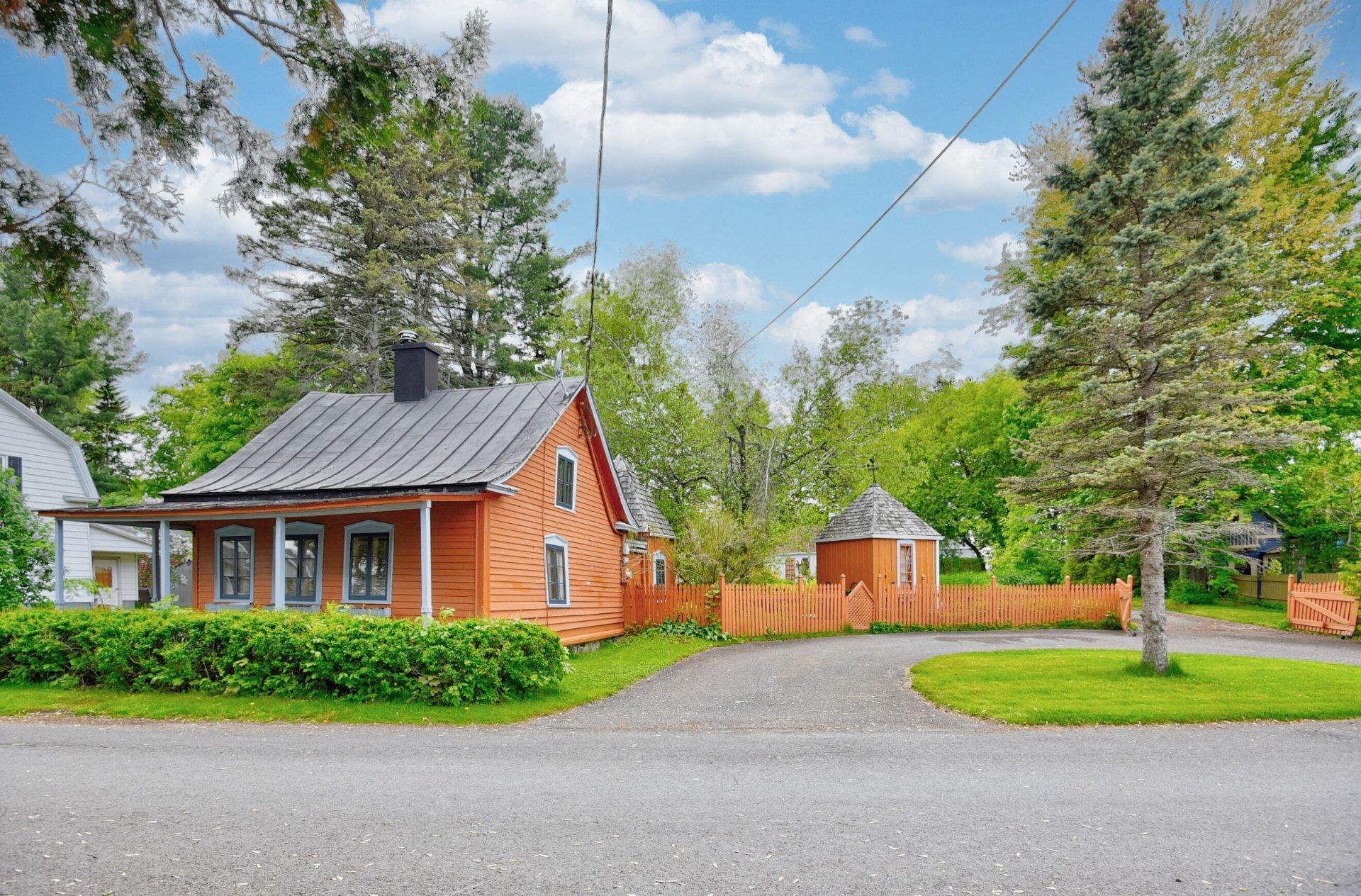 









443


Rue Ste-Marie

,
Lanoraie,




QC
J0K1E0

