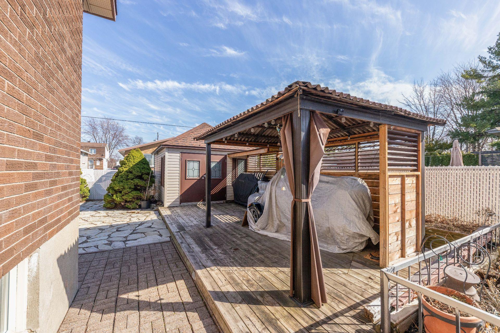 









3615


Rue Gélineau

,
Longueuil (Saint-Hubert),




QC
J3Y4L3

