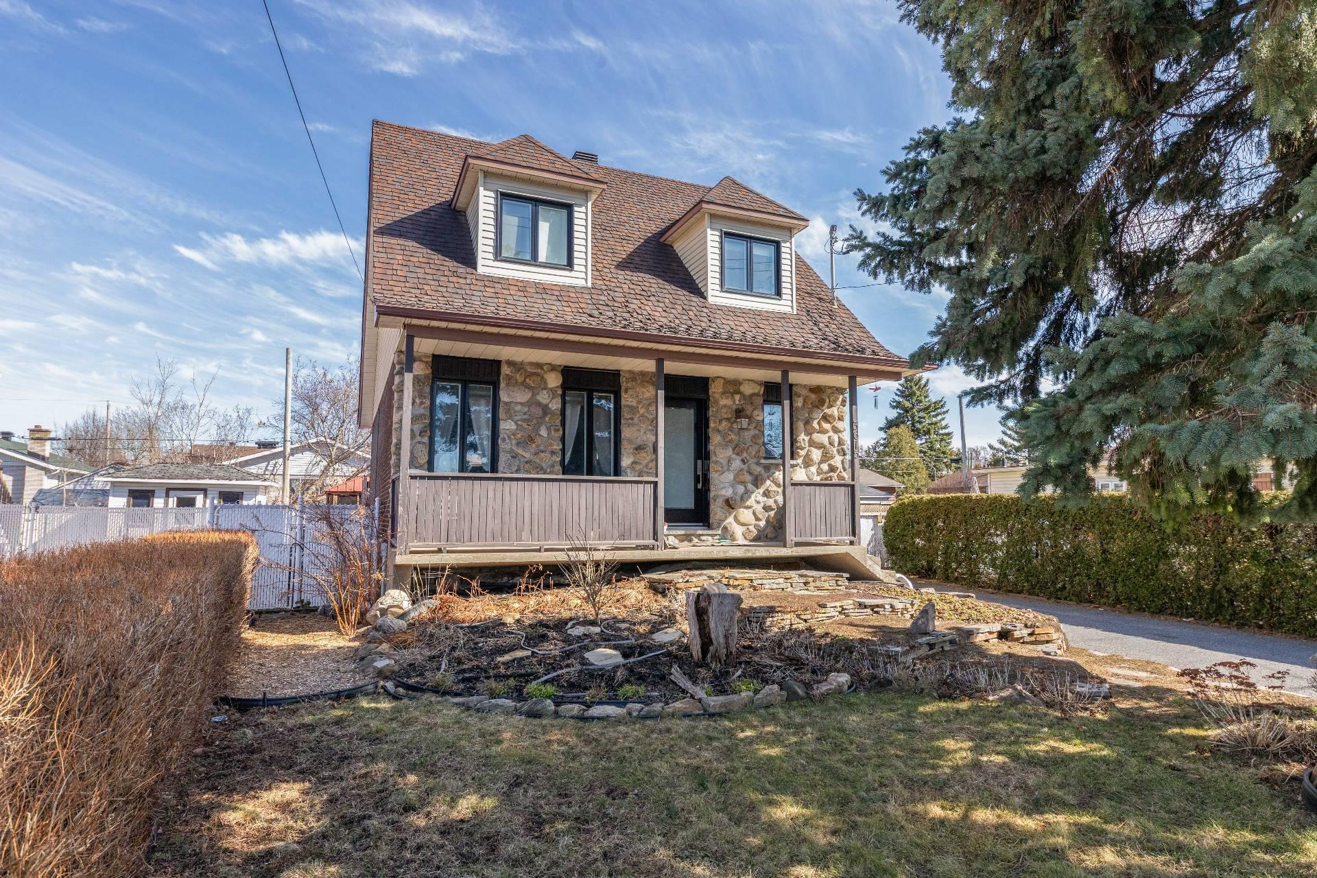 









3615


Rue Gélineau

,
Longueuil (Saint-Hubert),




QC
J3Y4L3

