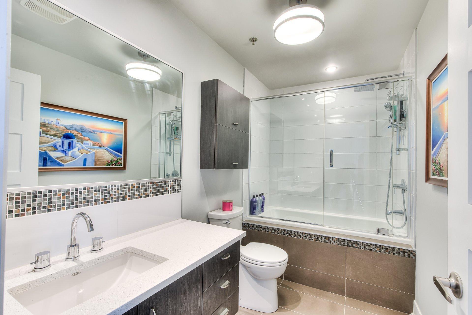 









3499


Av. Jacques-Bureau

, 306,
Laval (Chomedey),




QC
H7P0J8

